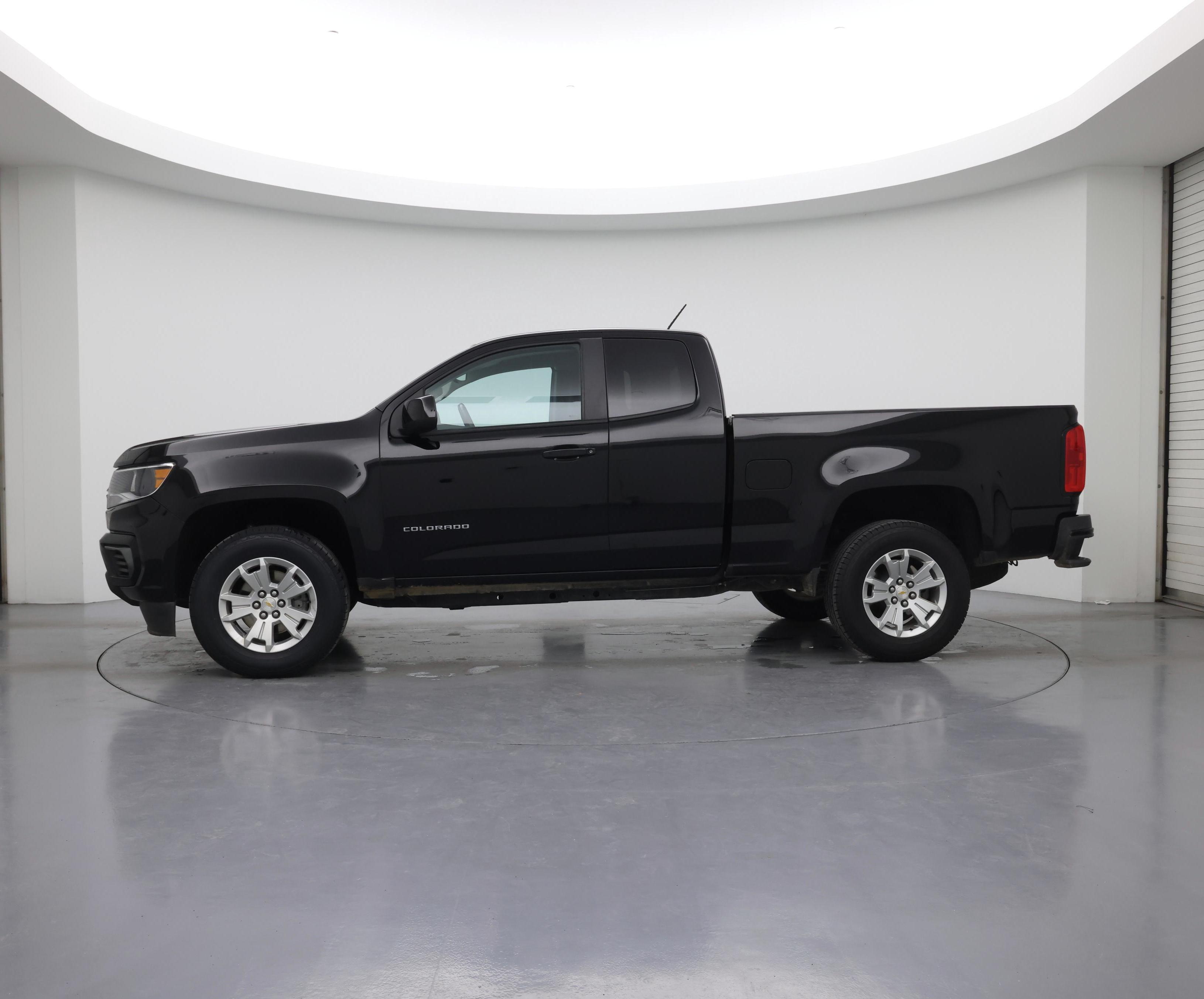 Thumbnail: 2022 Chevrolet Colorado - 3