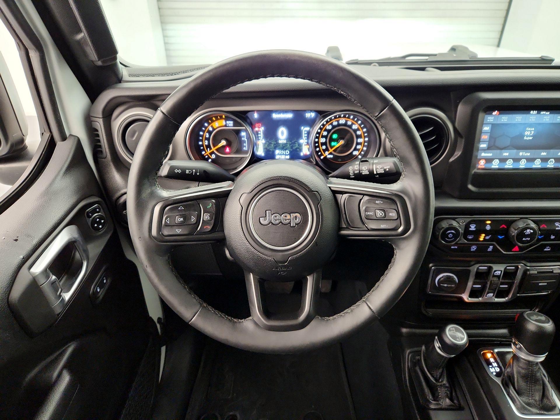 Thumbnail: 2022 Jeep Wrangler - 10