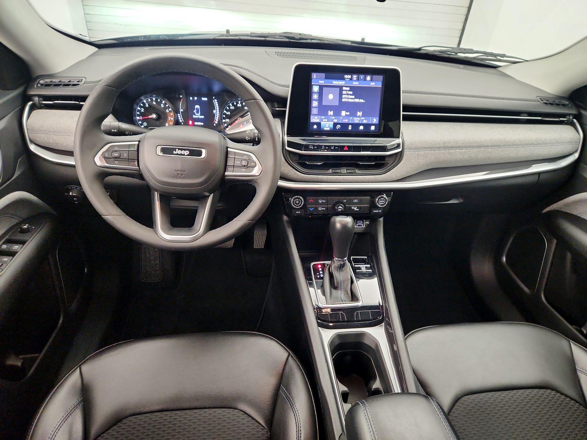 Thumbnail: 2022 Jeep Compass - 9