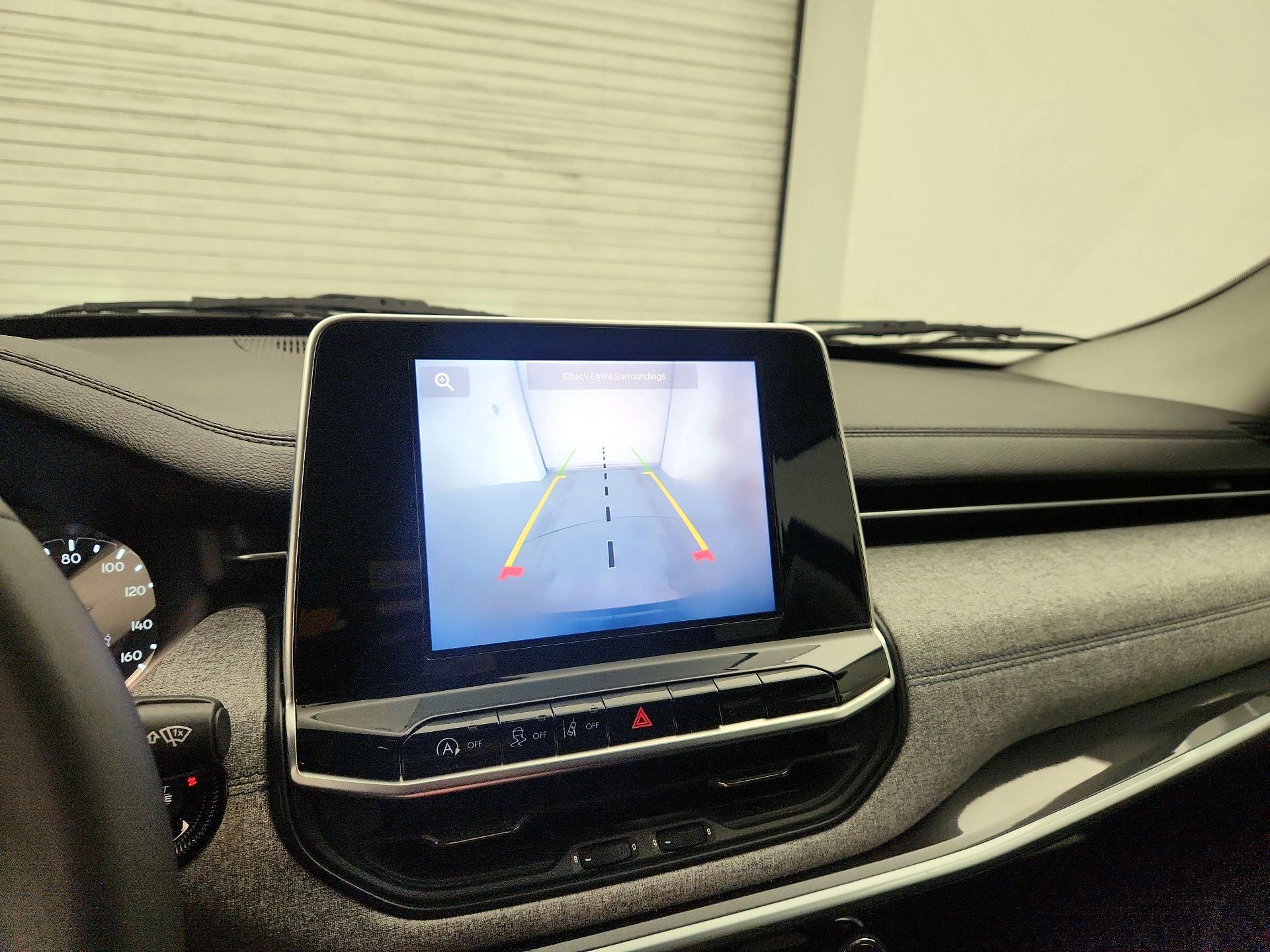 Thumbnail: 2022 Jeep Compass - 14