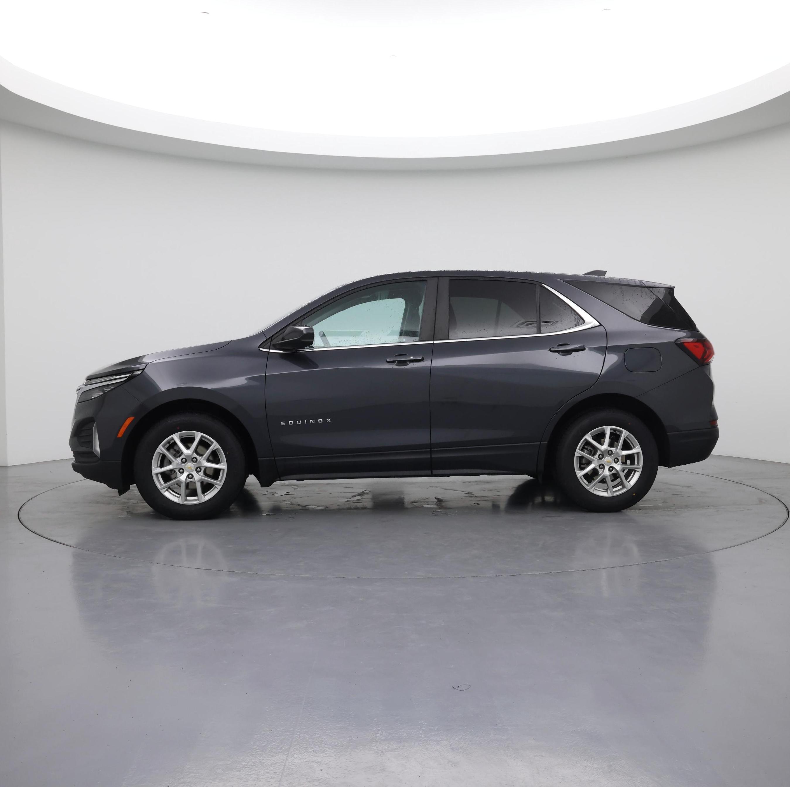 Thumbnail: 2022 Chevrolet Equinox - 3