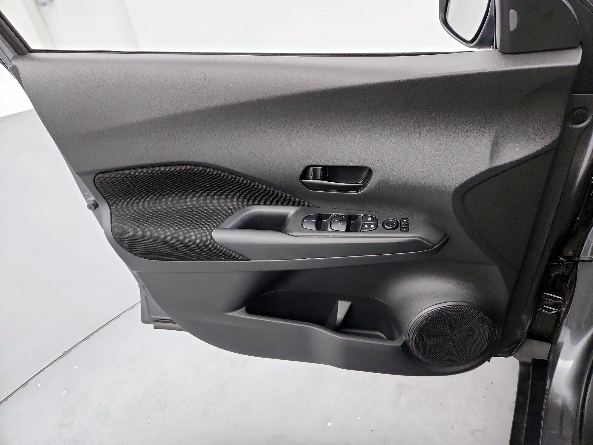 Thumbnail: 2021 Nissan Kicks - 12