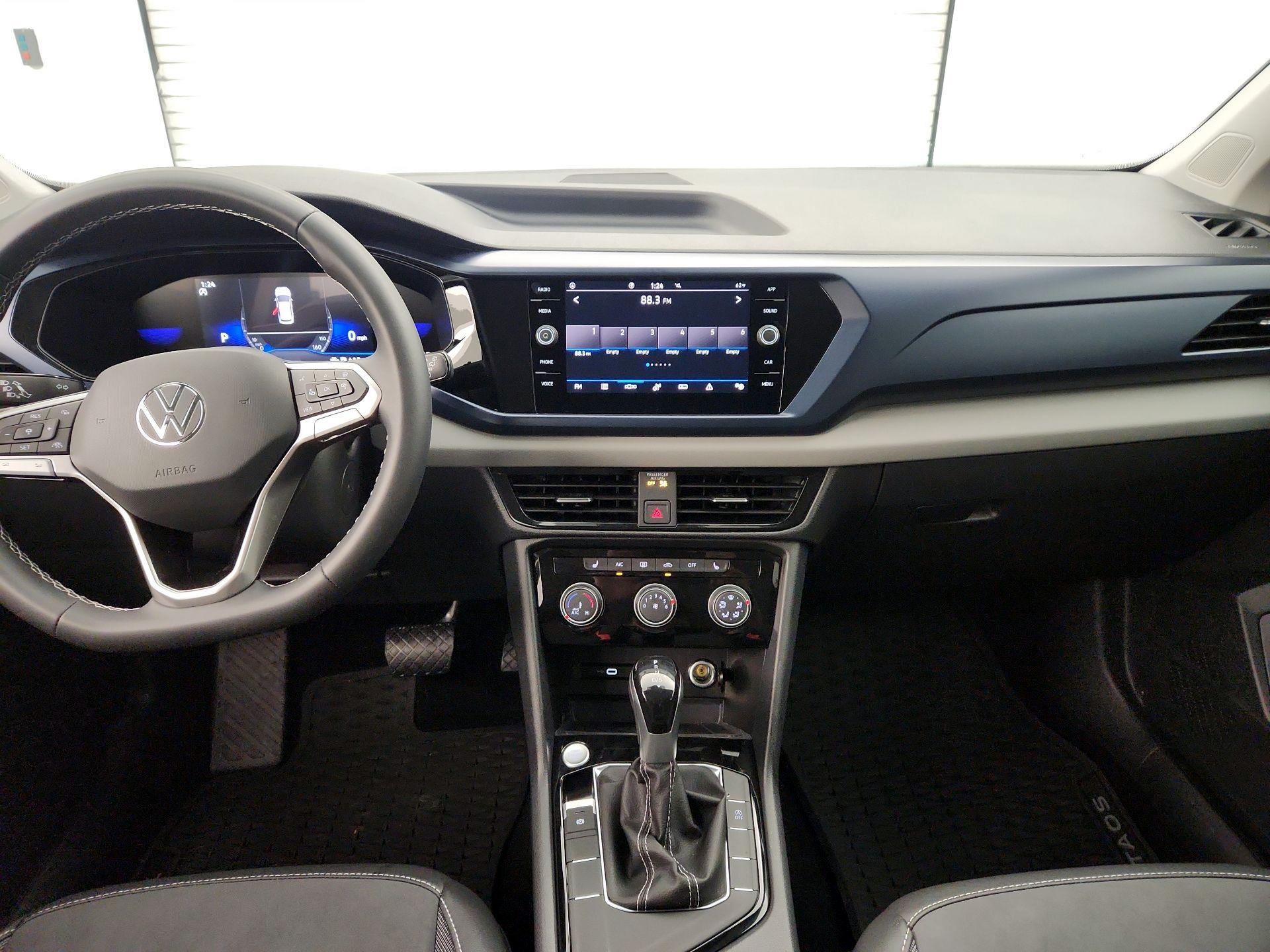 Thumbnail: 2023 Volkswagen Taos - 9