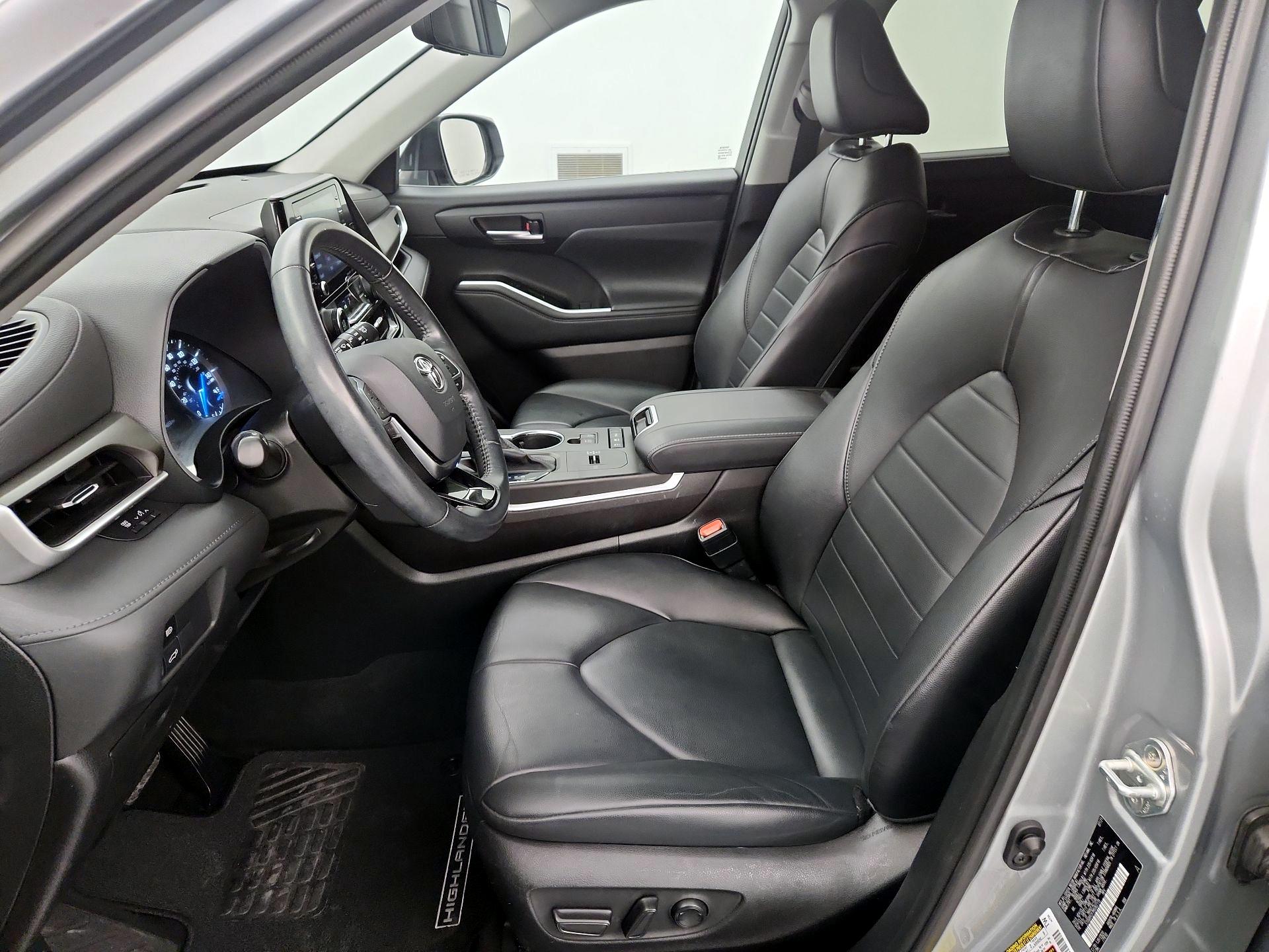 Thumbnail: 2021 Toyota Highlander - 11