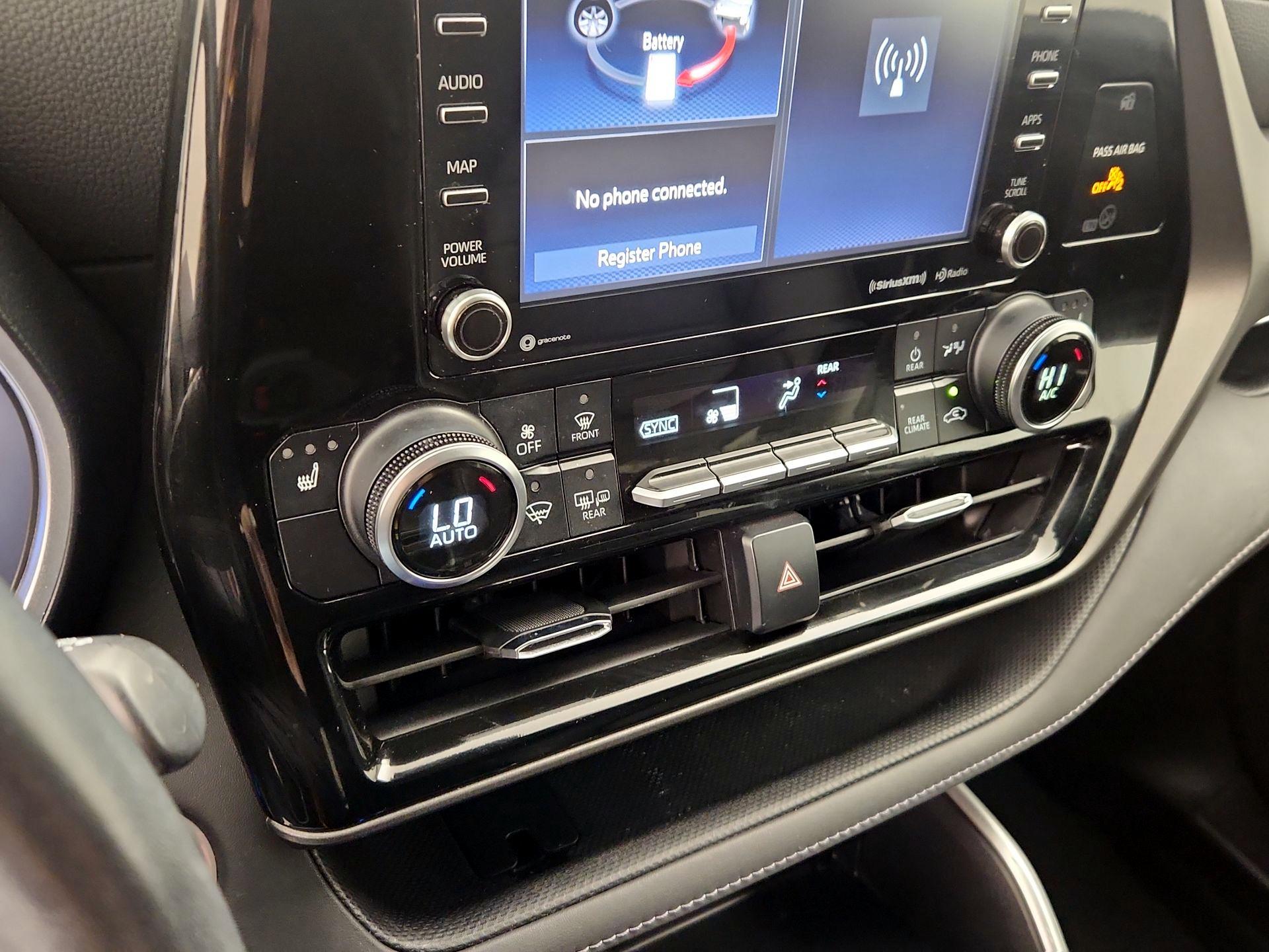 Thumbnail: 2021 Toyota Highlander - 16