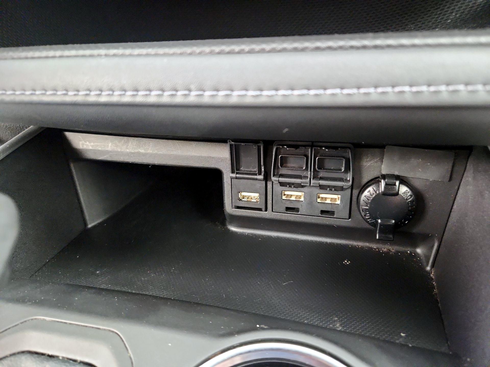 Thumbnail: 2021 Toyota Highlander - 18