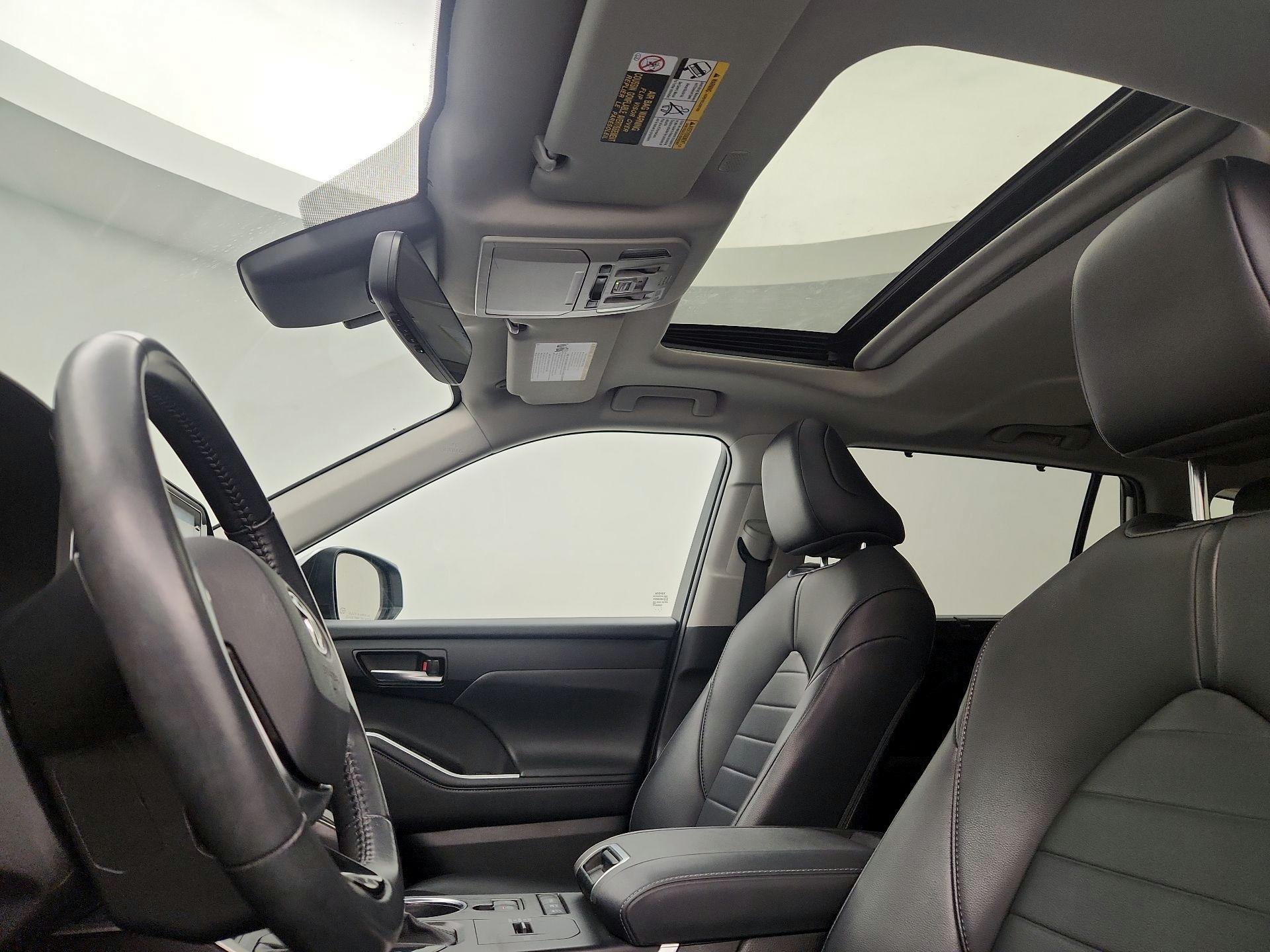 Thumbnail: 2021 Toyota Highlander - 19