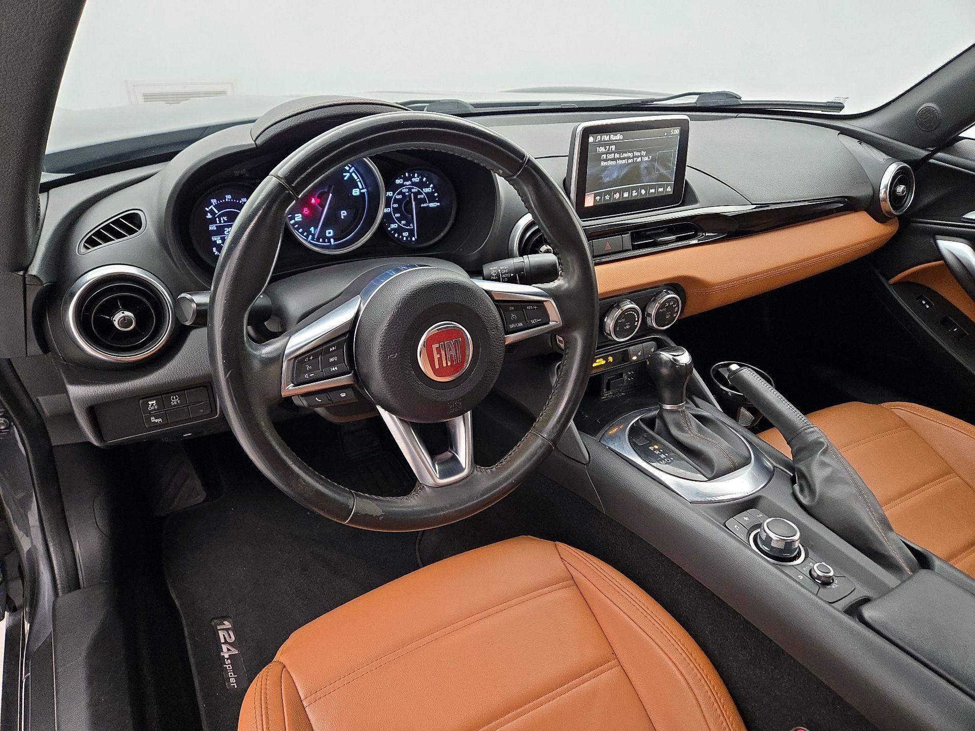 Thumbnail: 2017 Fiat 124 Spider - 9