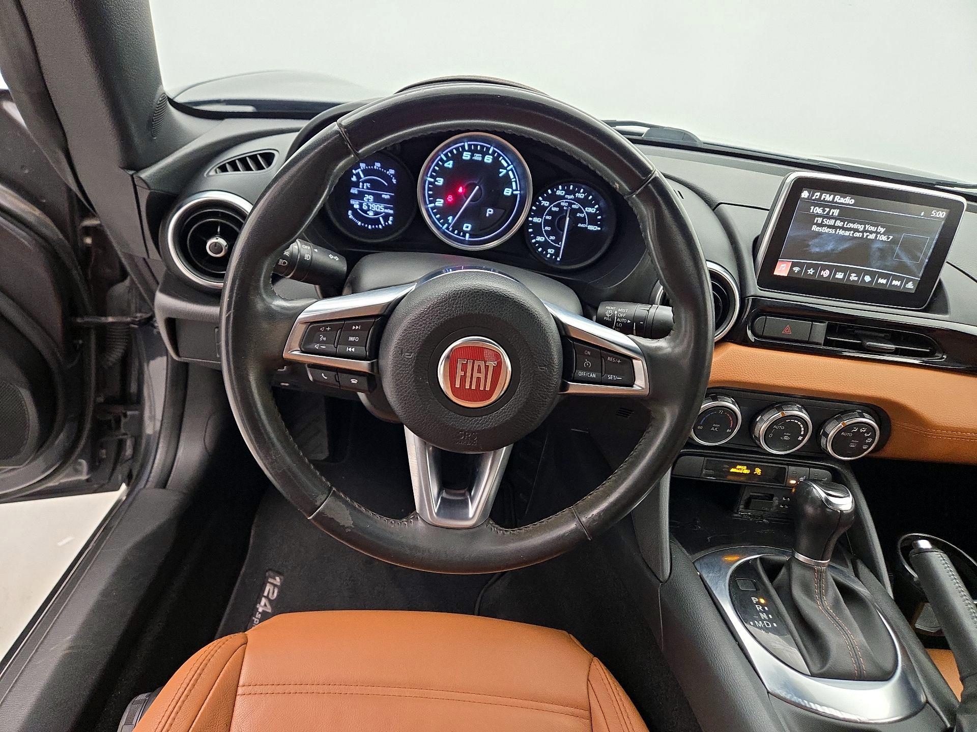 Thumbnail: 2017 Fiat 124 Spider - 10