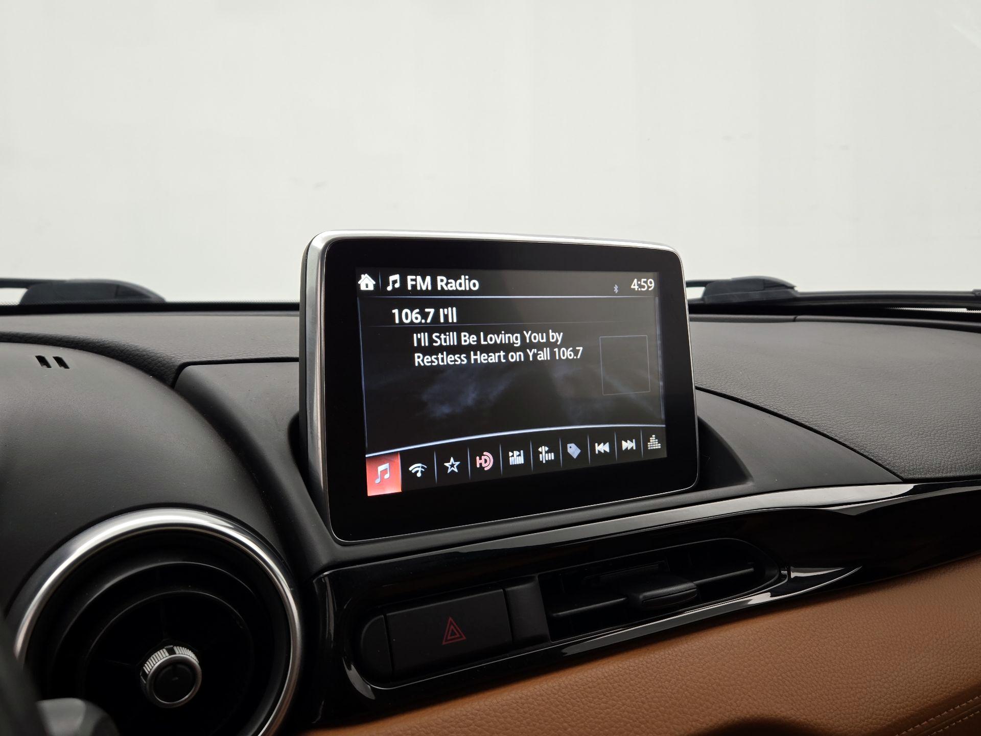 Thumbnail: 2017 Fiat 124 Spider - 15