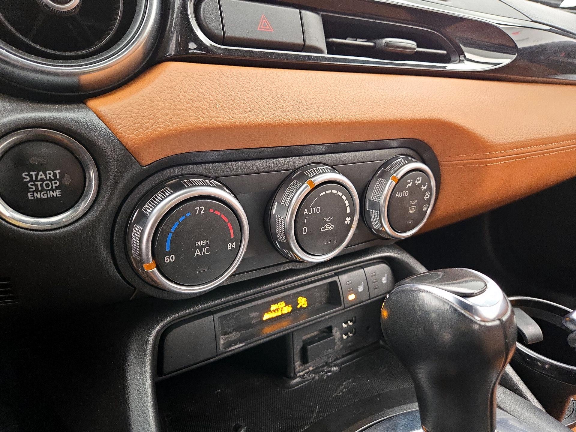 Thumbnail: 2017 Fiat 124 Spider - 16