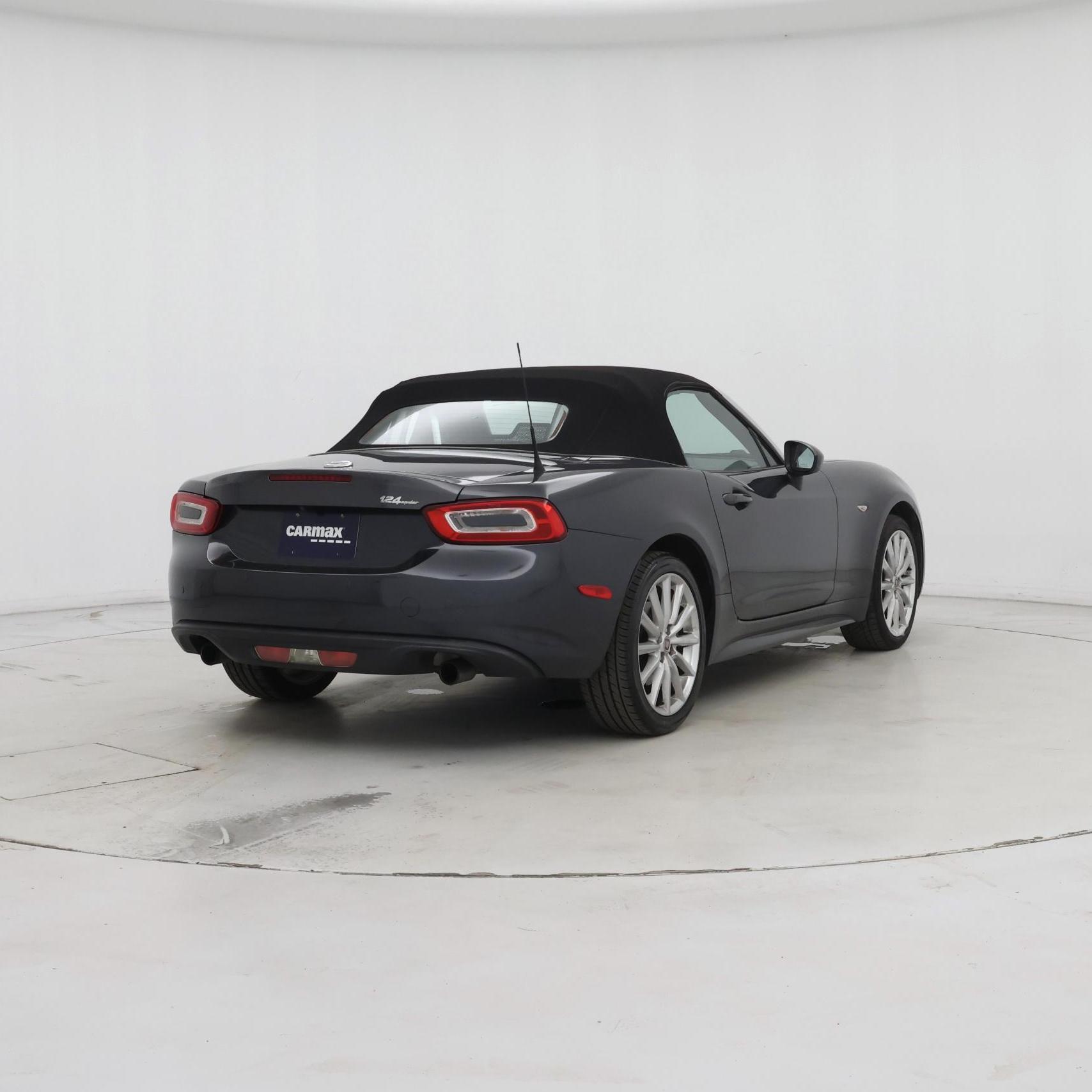 Thumbnail: 2017 Fiat 124 Spider - 8