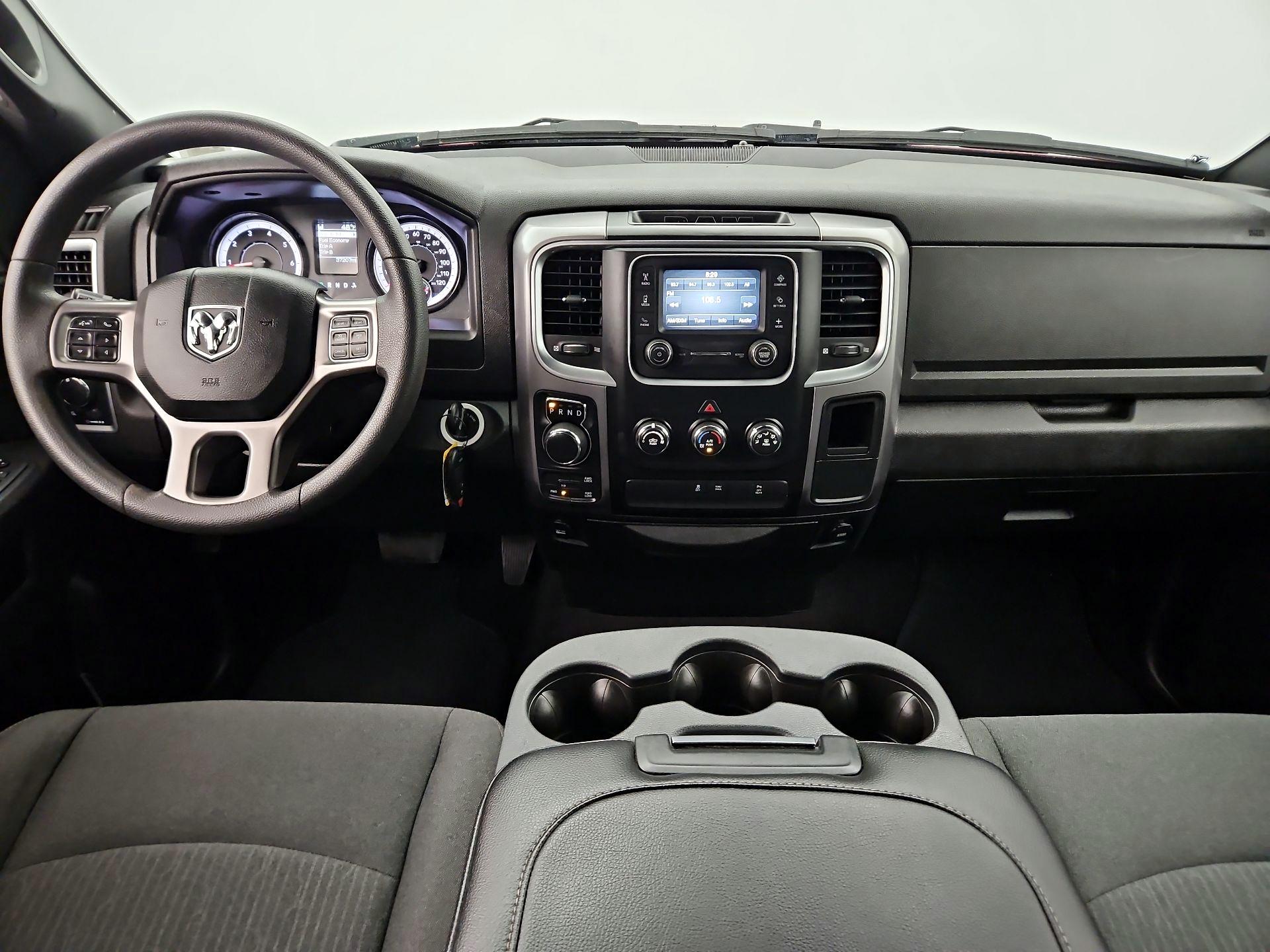 Thumbnail: 2022 RAM 1500 Classic - 9