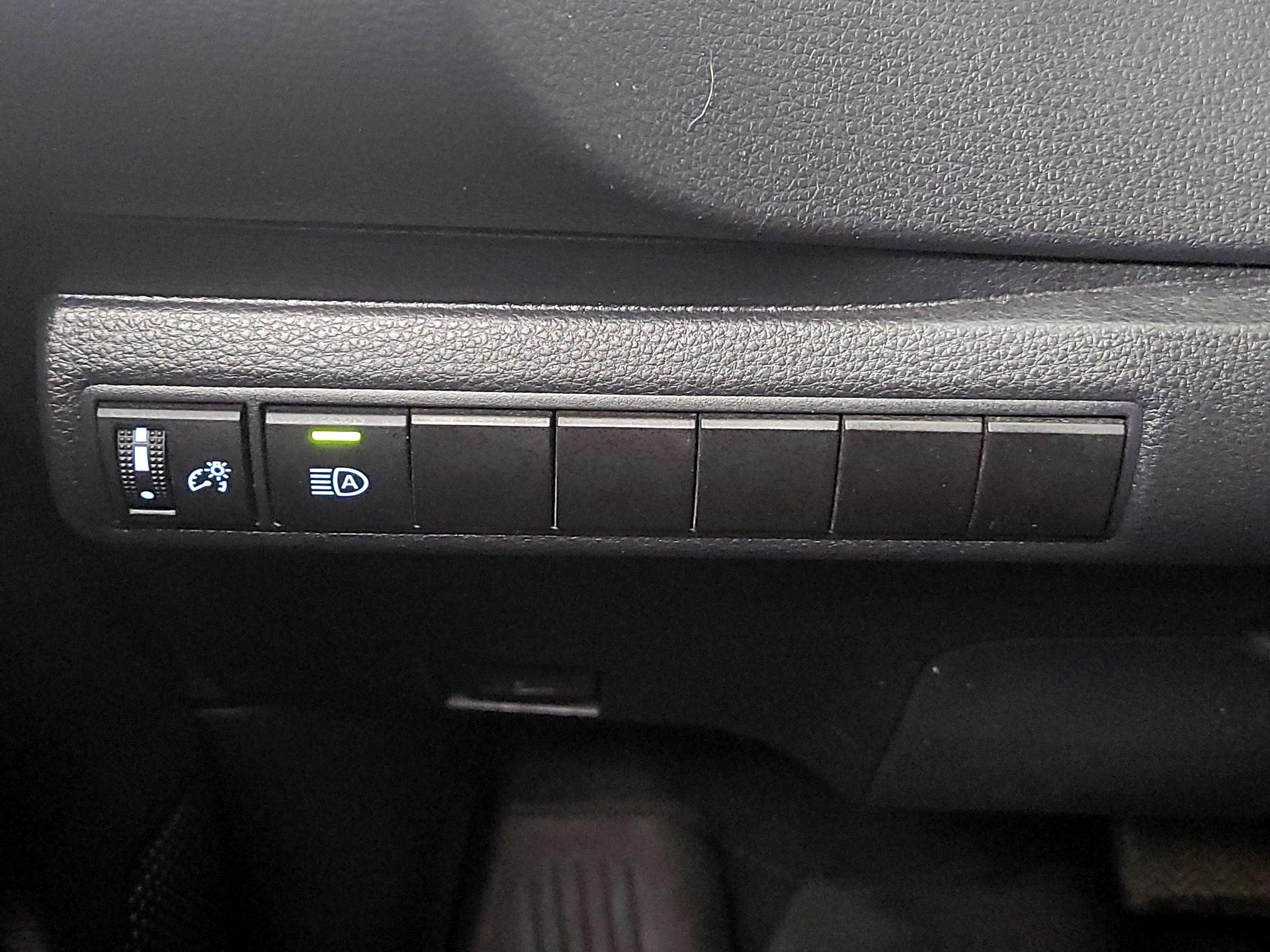 Thumbnail: 2023 Toyota Corolla - 13