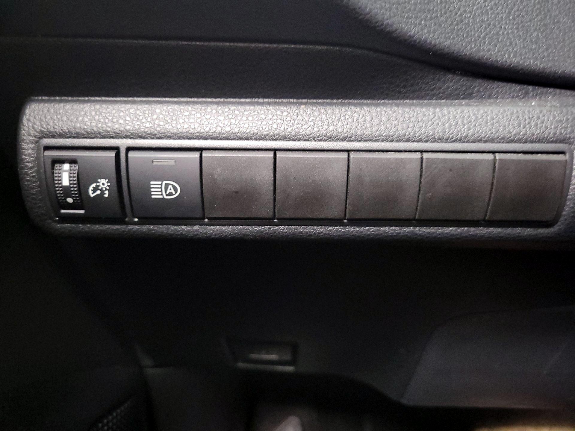 Thumbnail: 2024 Toyota Corolla - 13