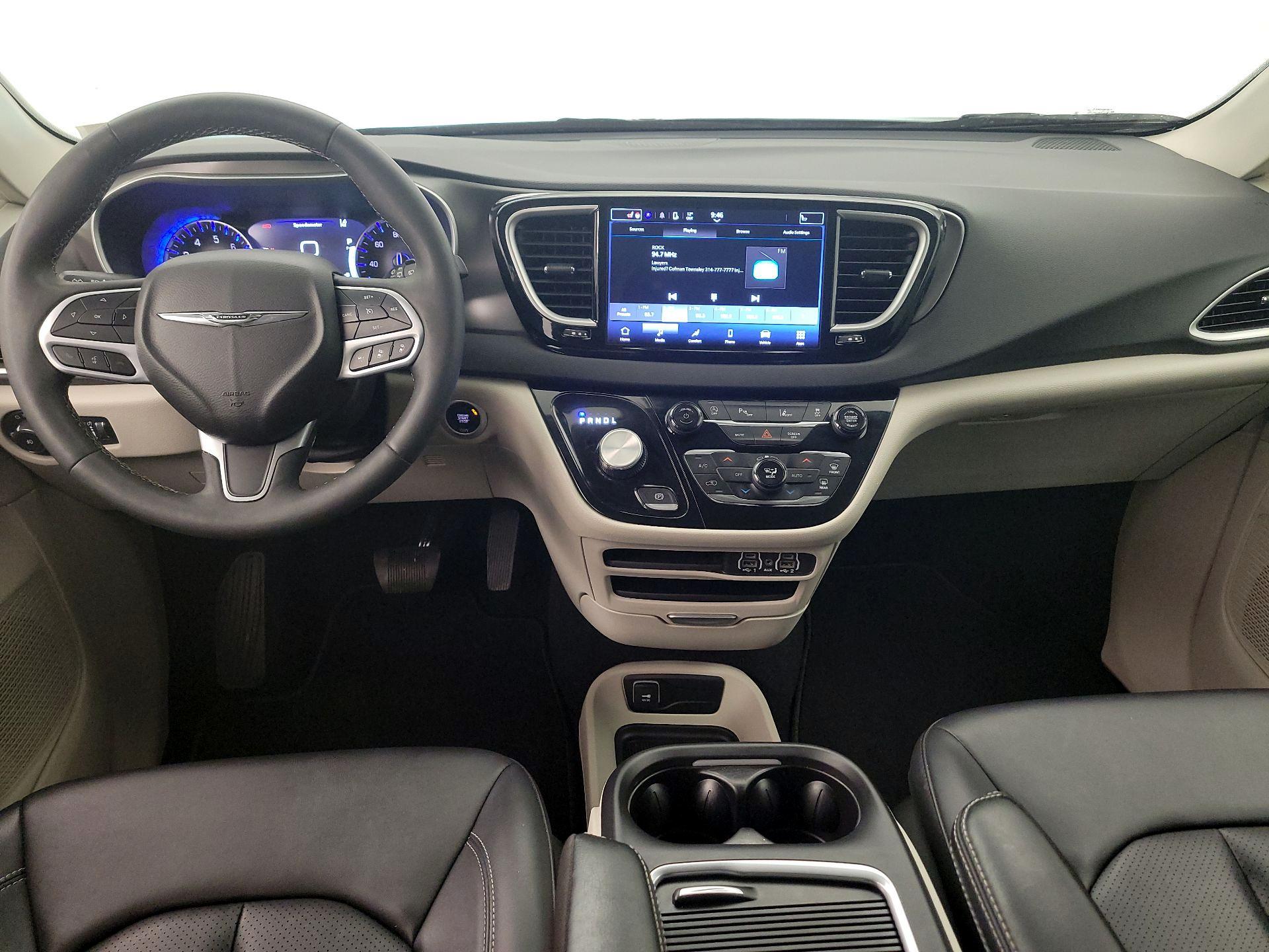 Thumbnail: 2024 Chrysler Pacifica - 9