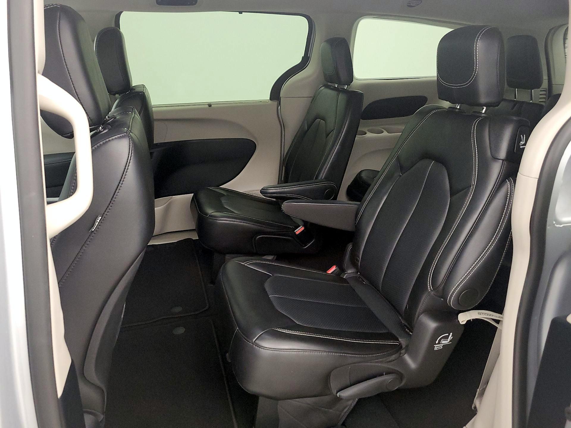 Thumbnail: 2024 Chrysler Pacifica - 19