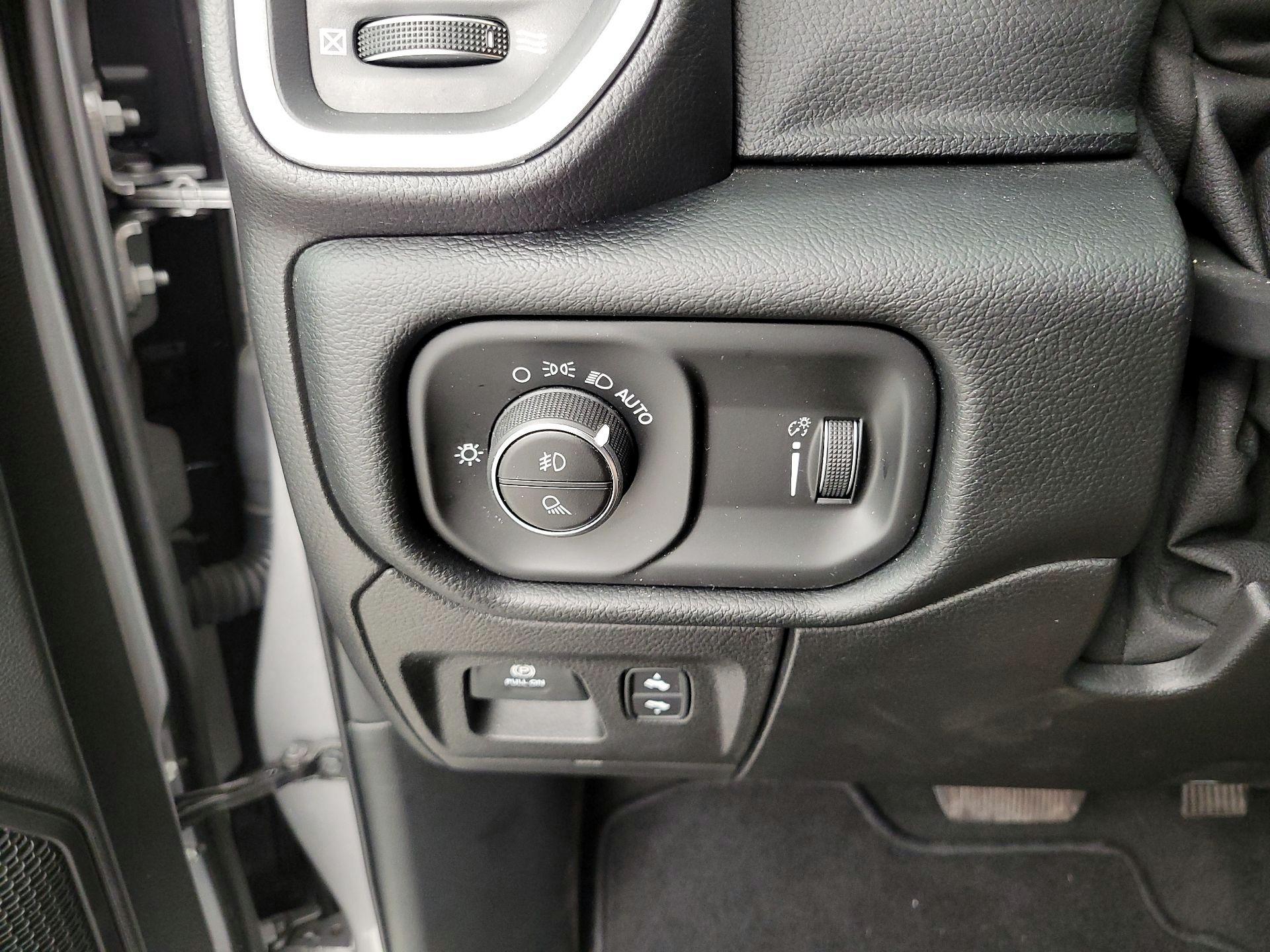 Thumbnail: 2020 RAM 1500 - 13