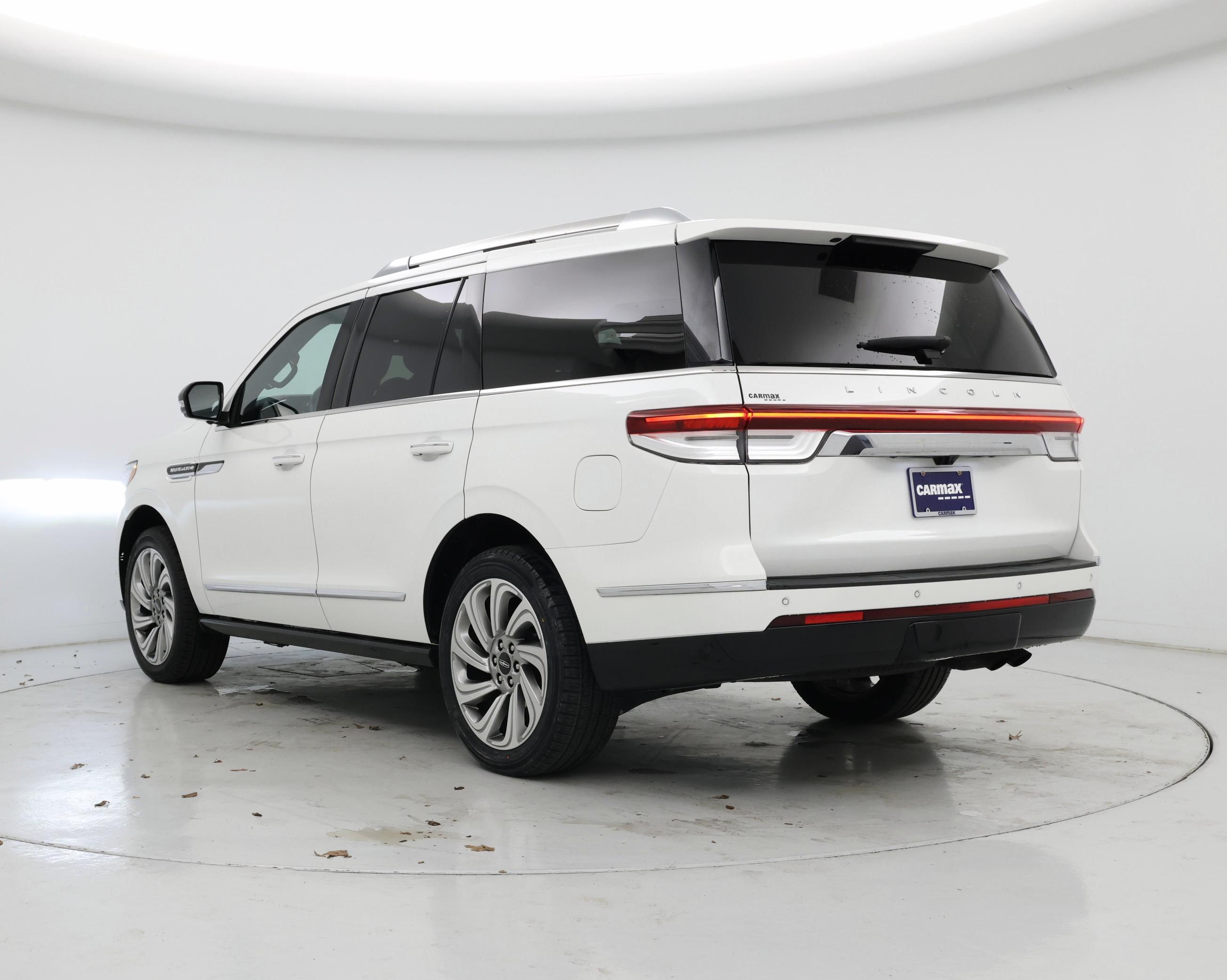 Thumbnail: 2023 Lincoln Navigator - 2