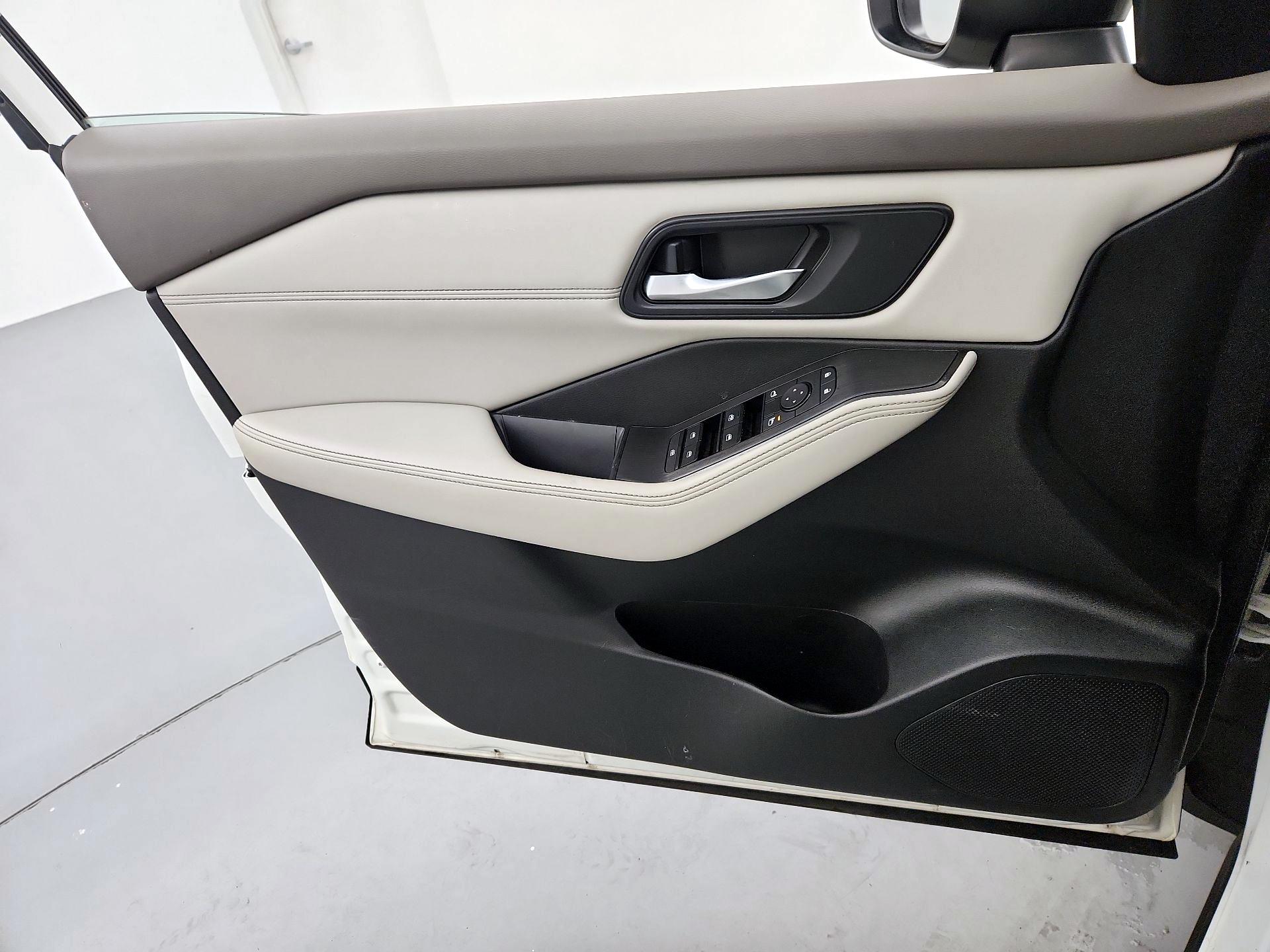 Thumbnail: 2022 Nissan Rogue - 12