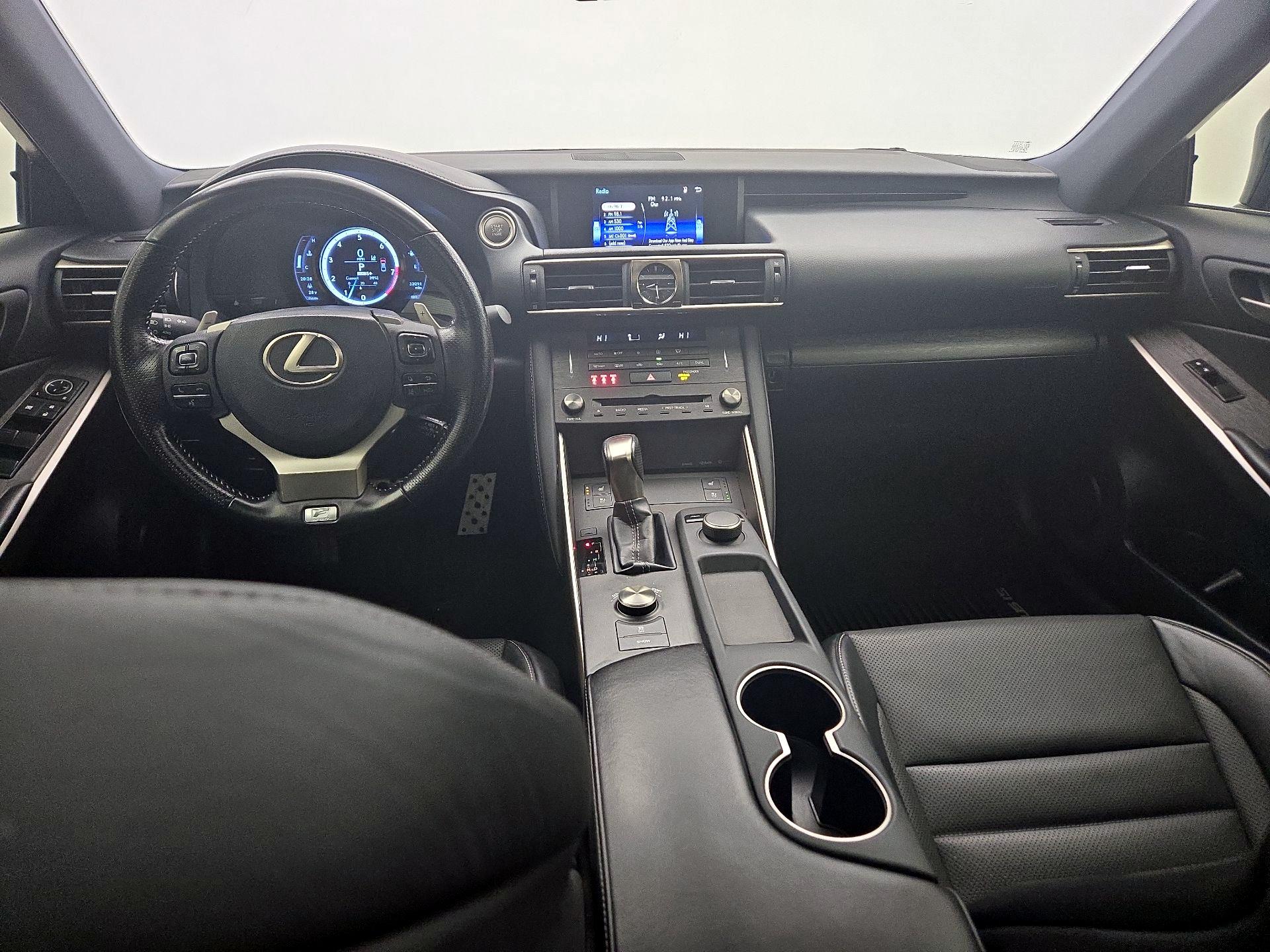 Thumbnail: 2020 Lexus IS - 9