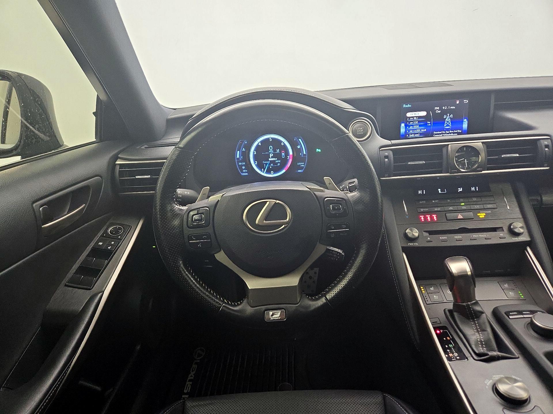 Thumbnail: 2020 Lexus IS - 10