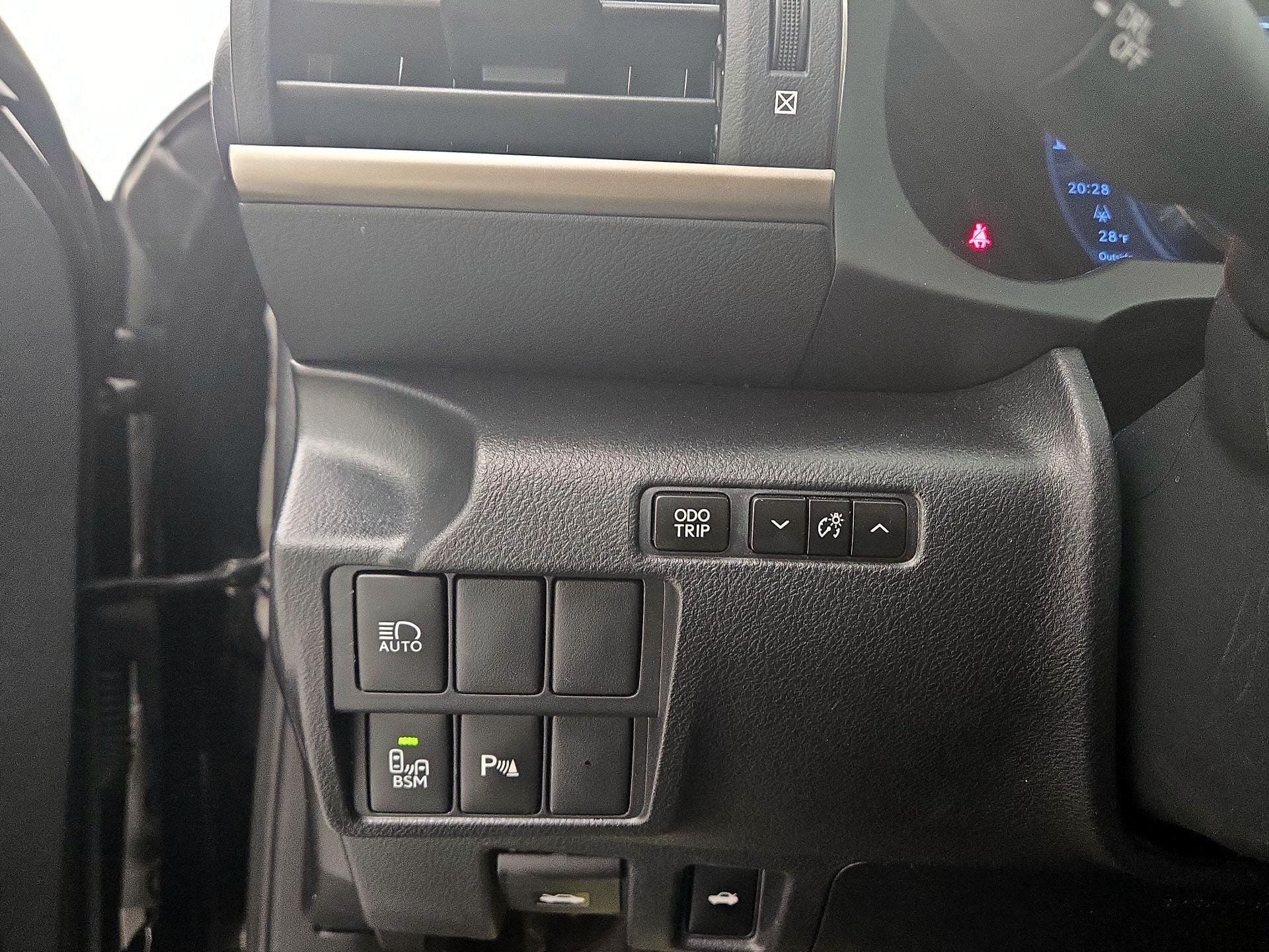 Thumbnail: 2020 Lexus IS - 13