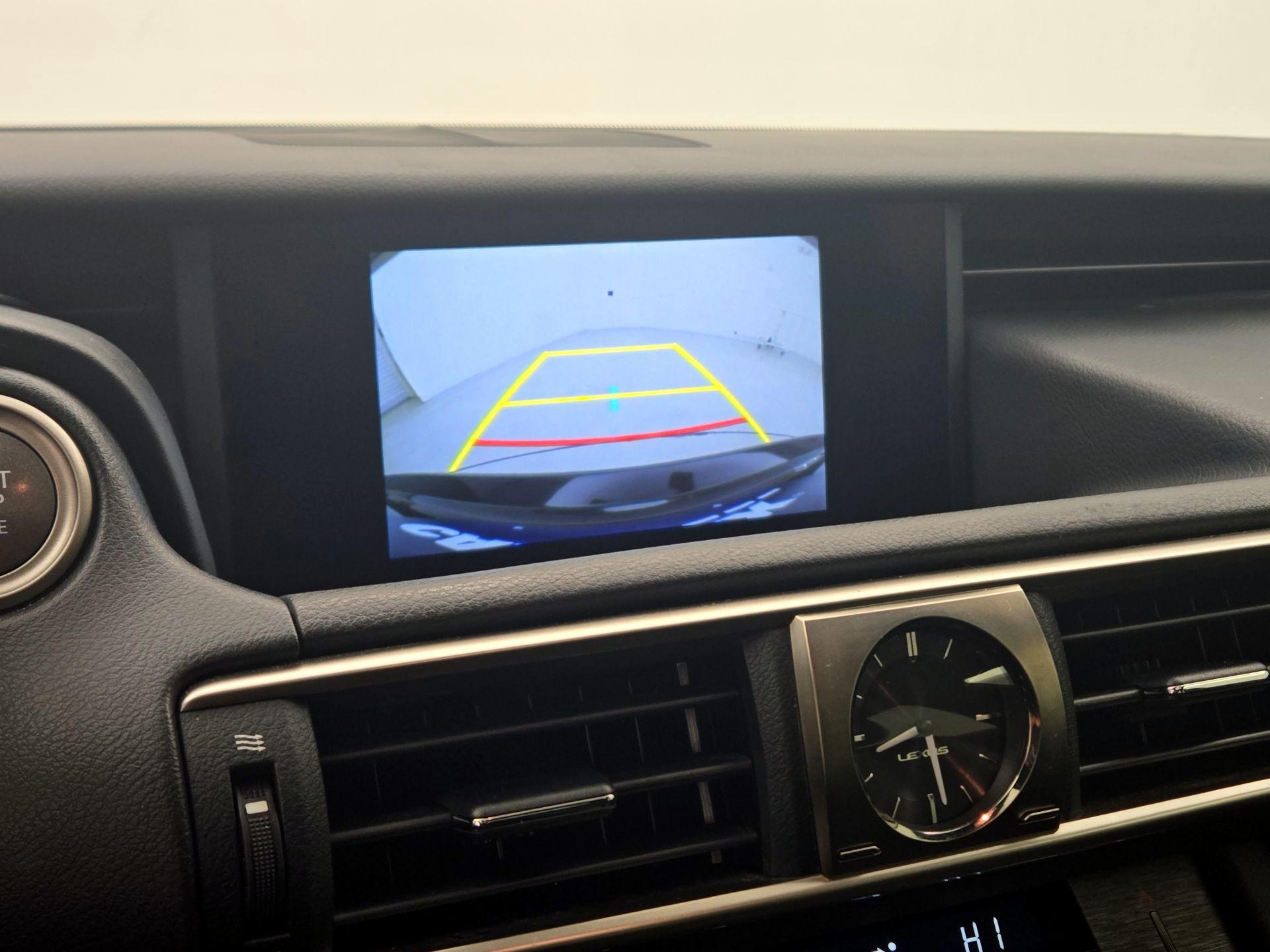 Thumbnail: 2020 Lexus IS - 14