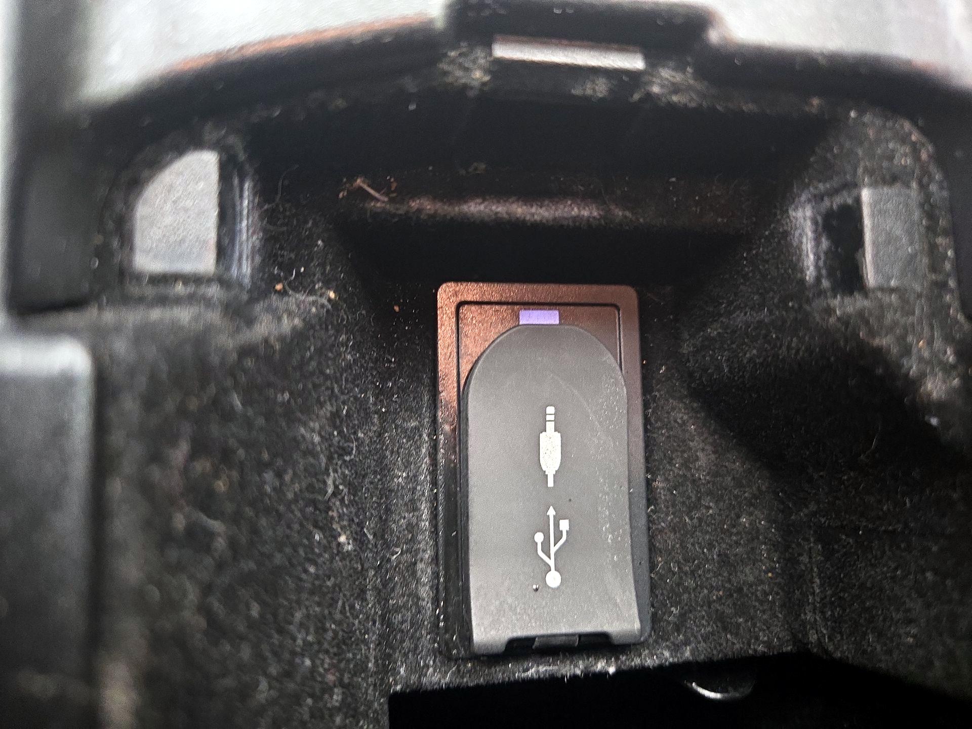 Thumbnail: 2020 Lexus IS - 18