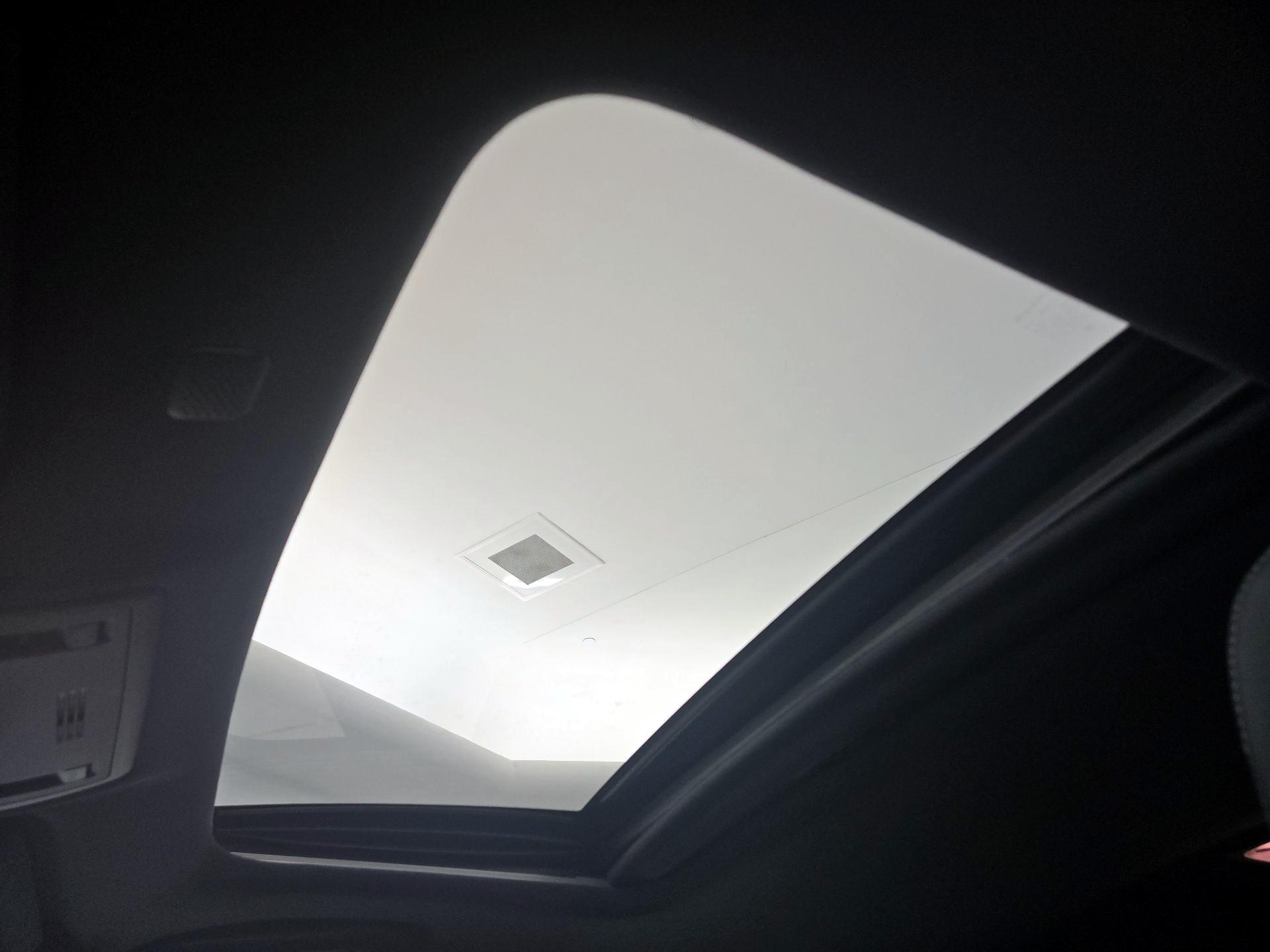 Thumbnail: 2020 Lexus IS - 19