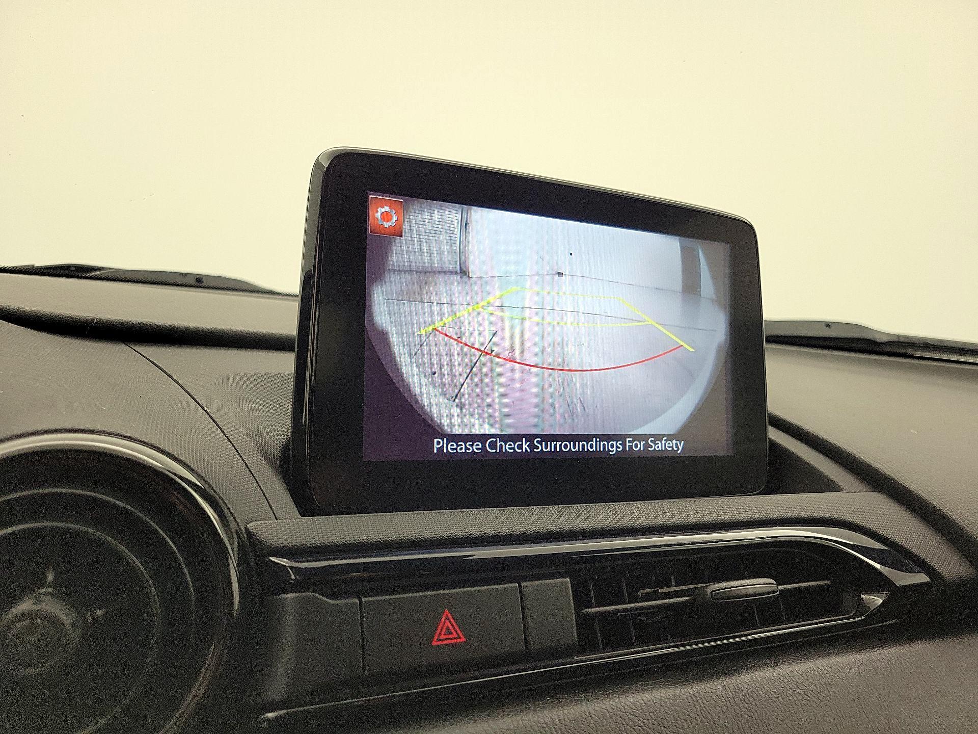 Thumbnail: 2021 Mazda MX-5 Miata - 14