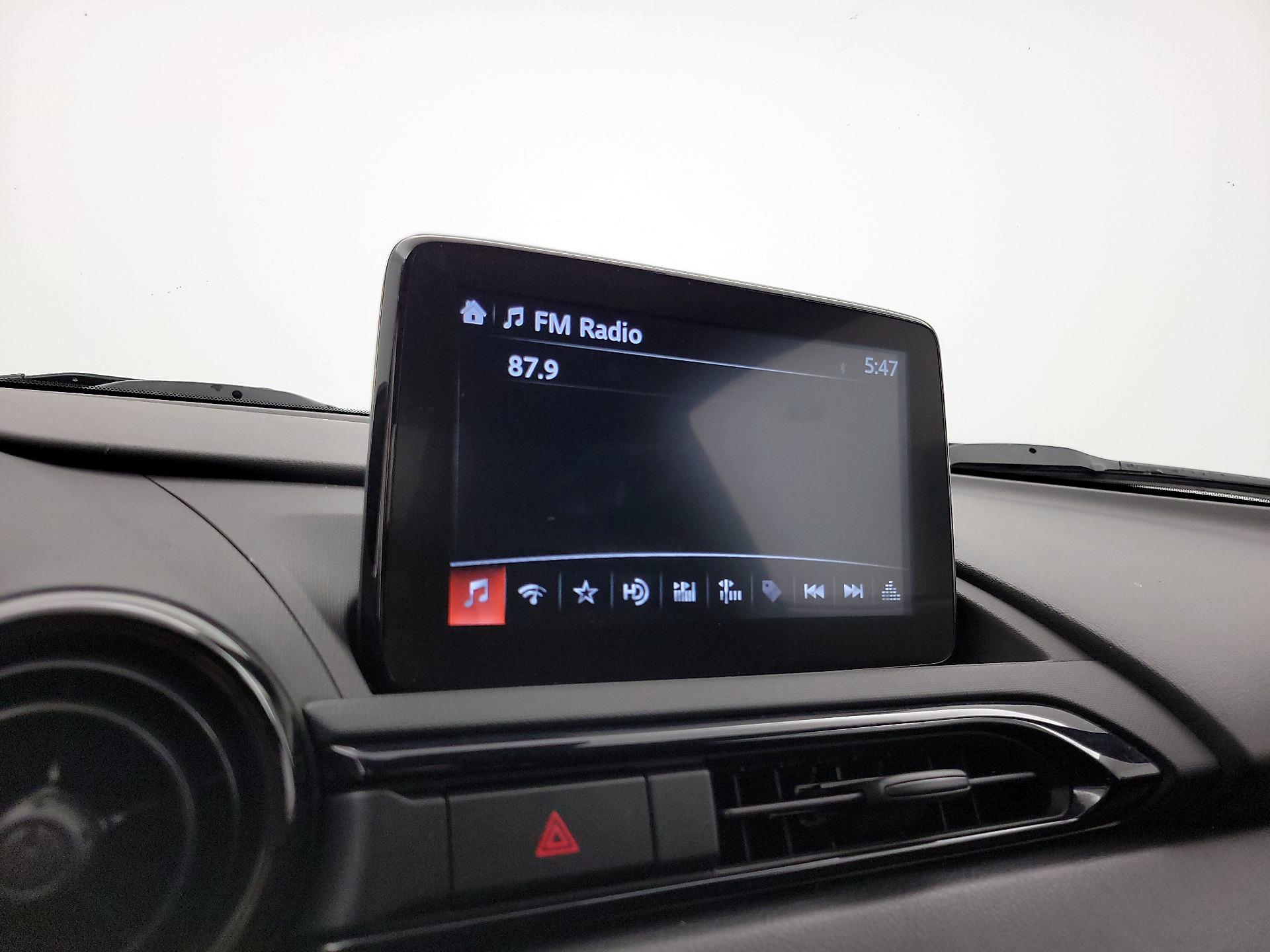 Thumbnail: 2021 Mazda MX-5 Miata - 15