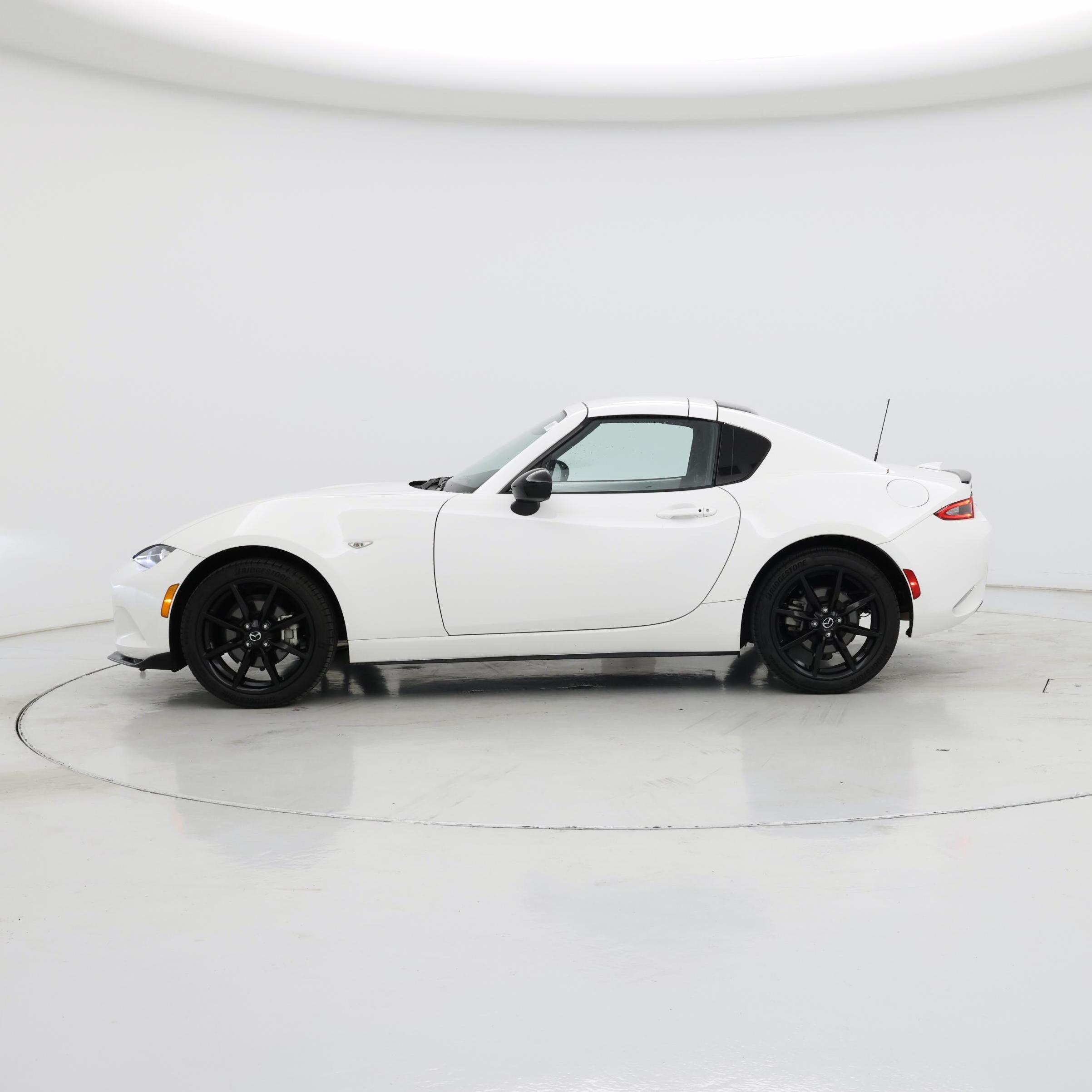 Thumbnail: 2021 Mazda MX-5 Miata - 3