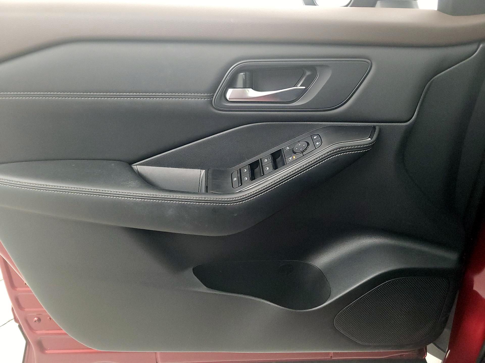 Thumbnail: 2022 Nissan Rogue - 12