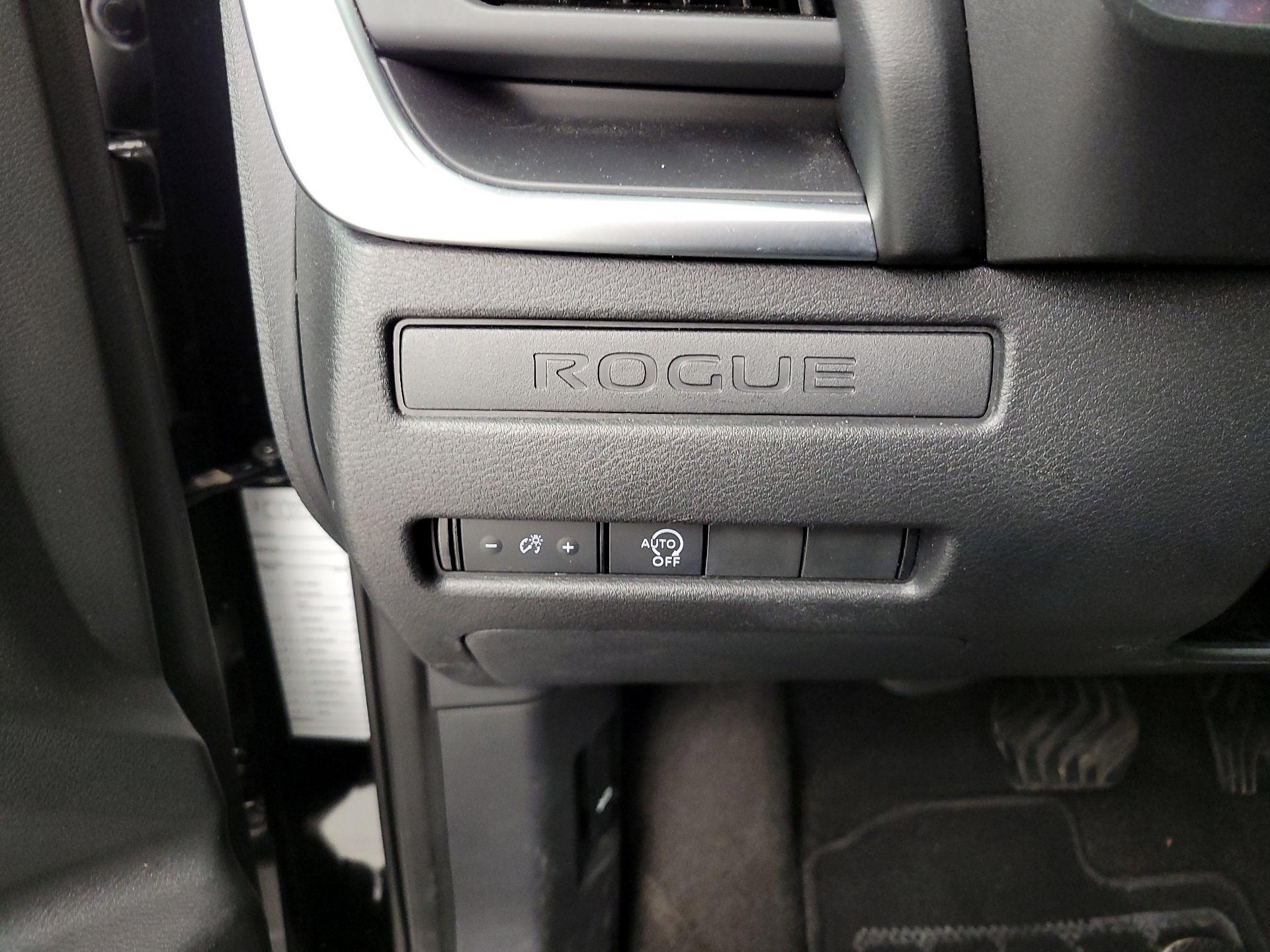 Thumbnail: 2023 Nissan Rogue - 13