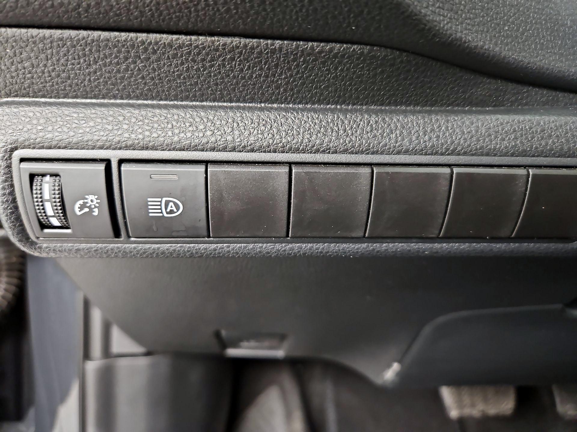 Thumbnail: 2024 Toyota Corolla - 13