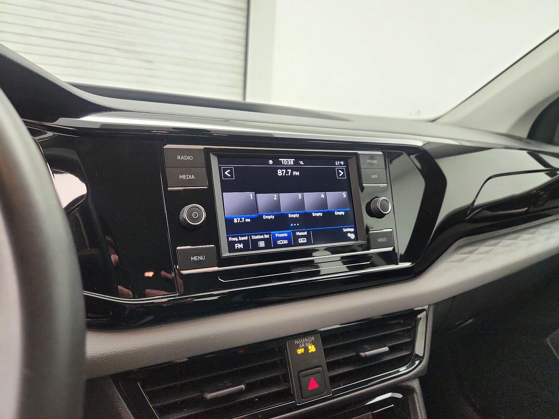 Thumbnail: 2023 Volkswagen Taos - 13