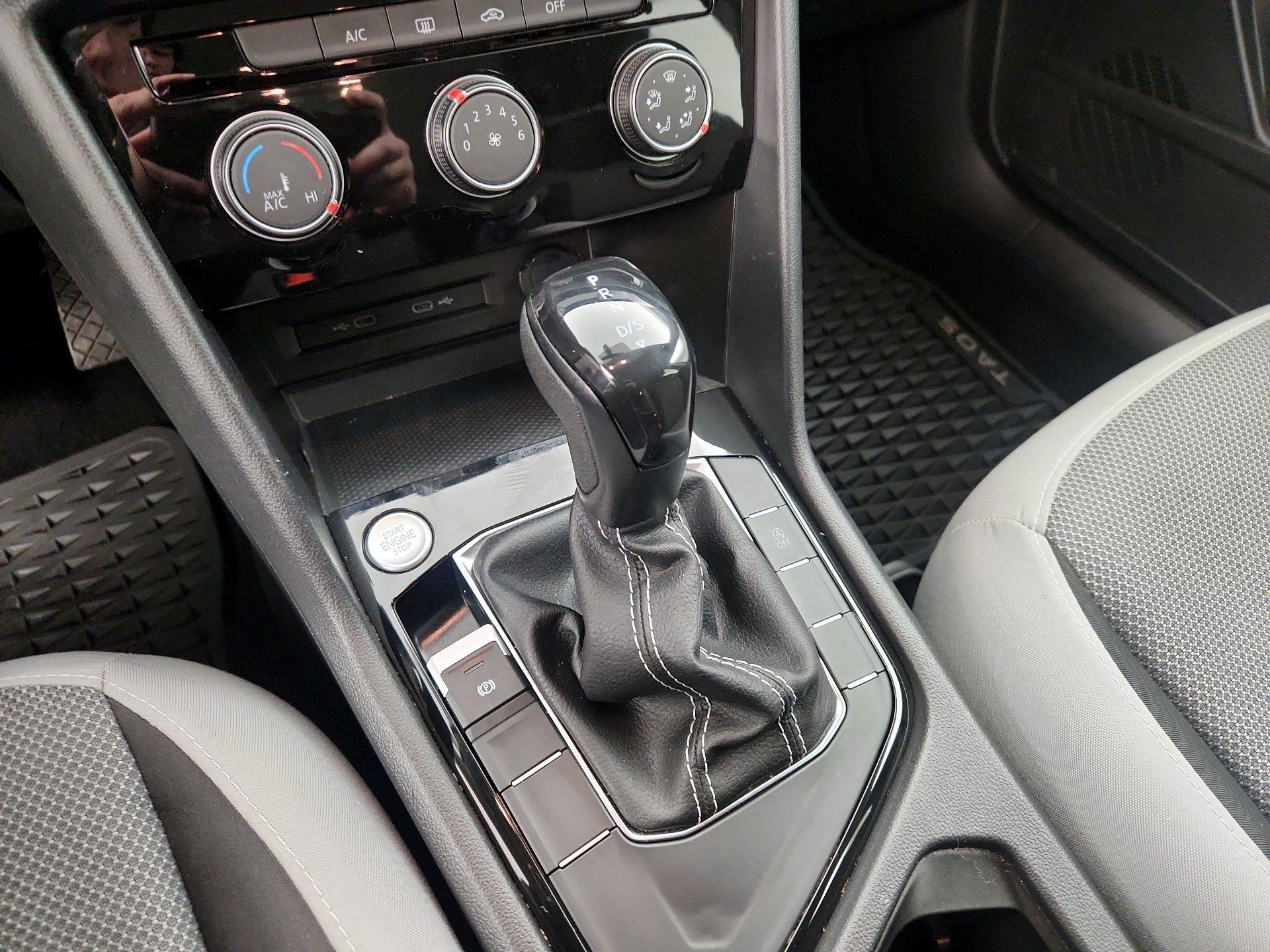 Thumbnail: 2023 Volkswagen Taos - 15