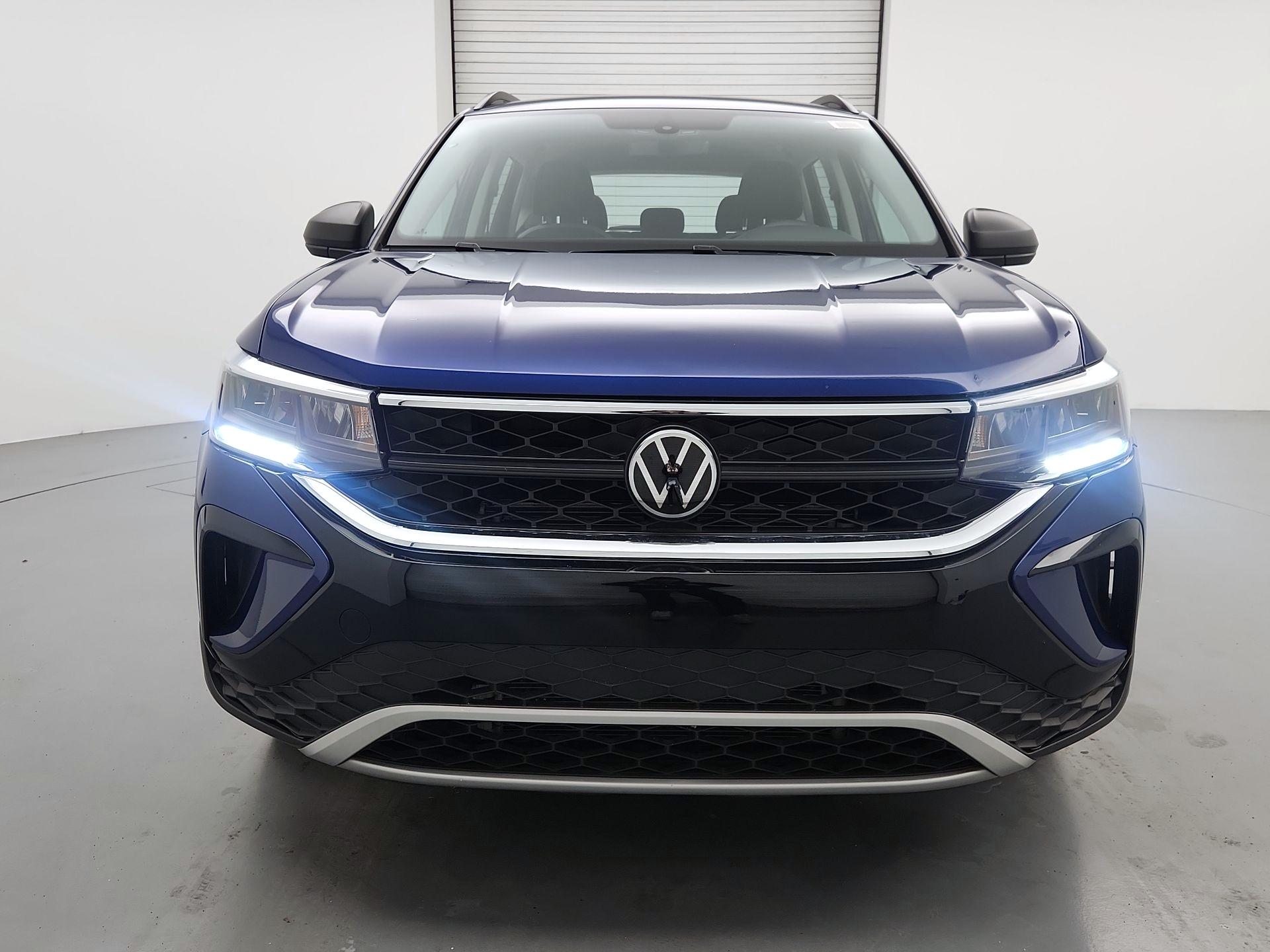 Thumbnail: 2023 Volkswagen Taos - 2