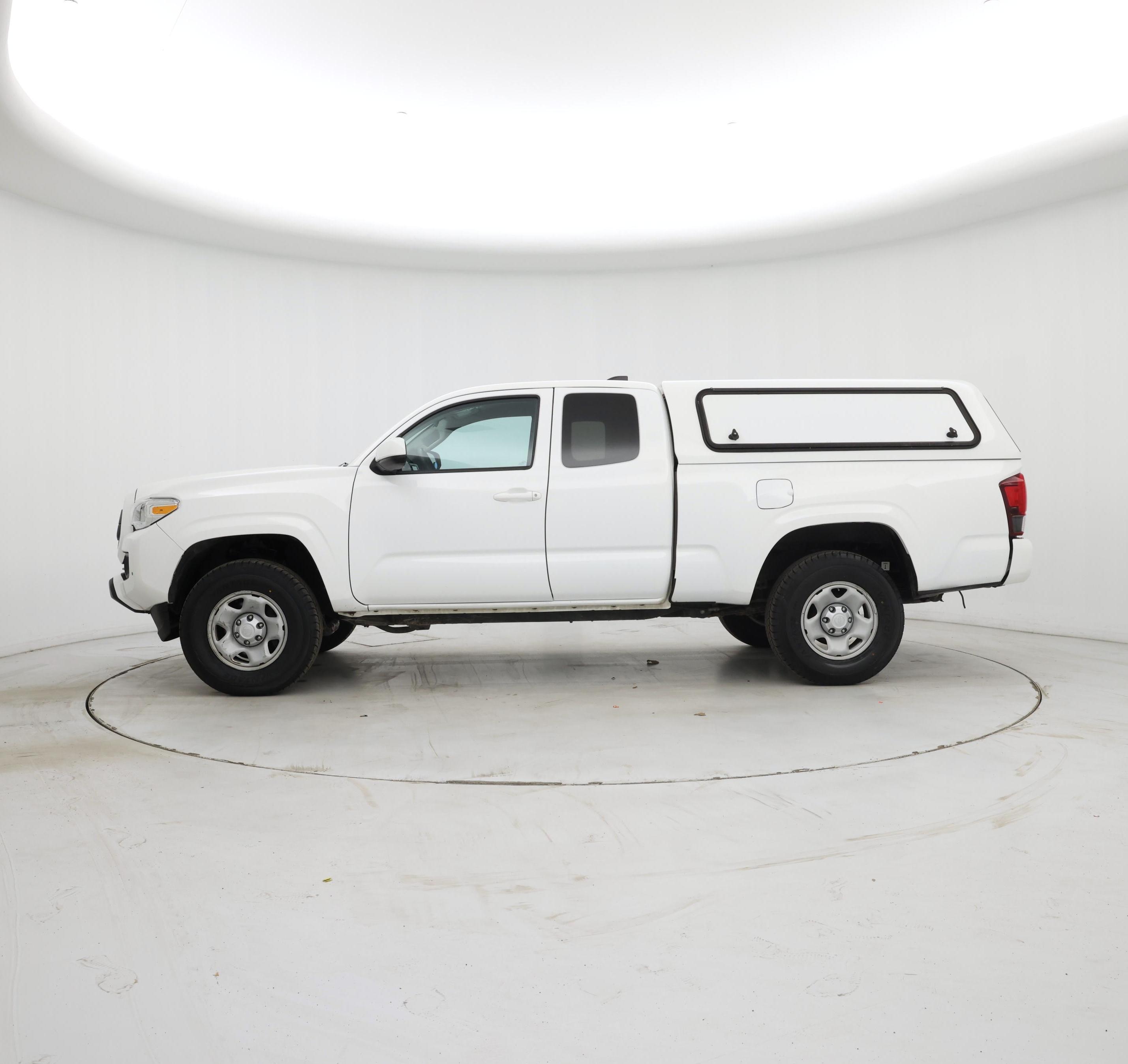 Thumbnail: 2021 Toyota Tacoma - 3