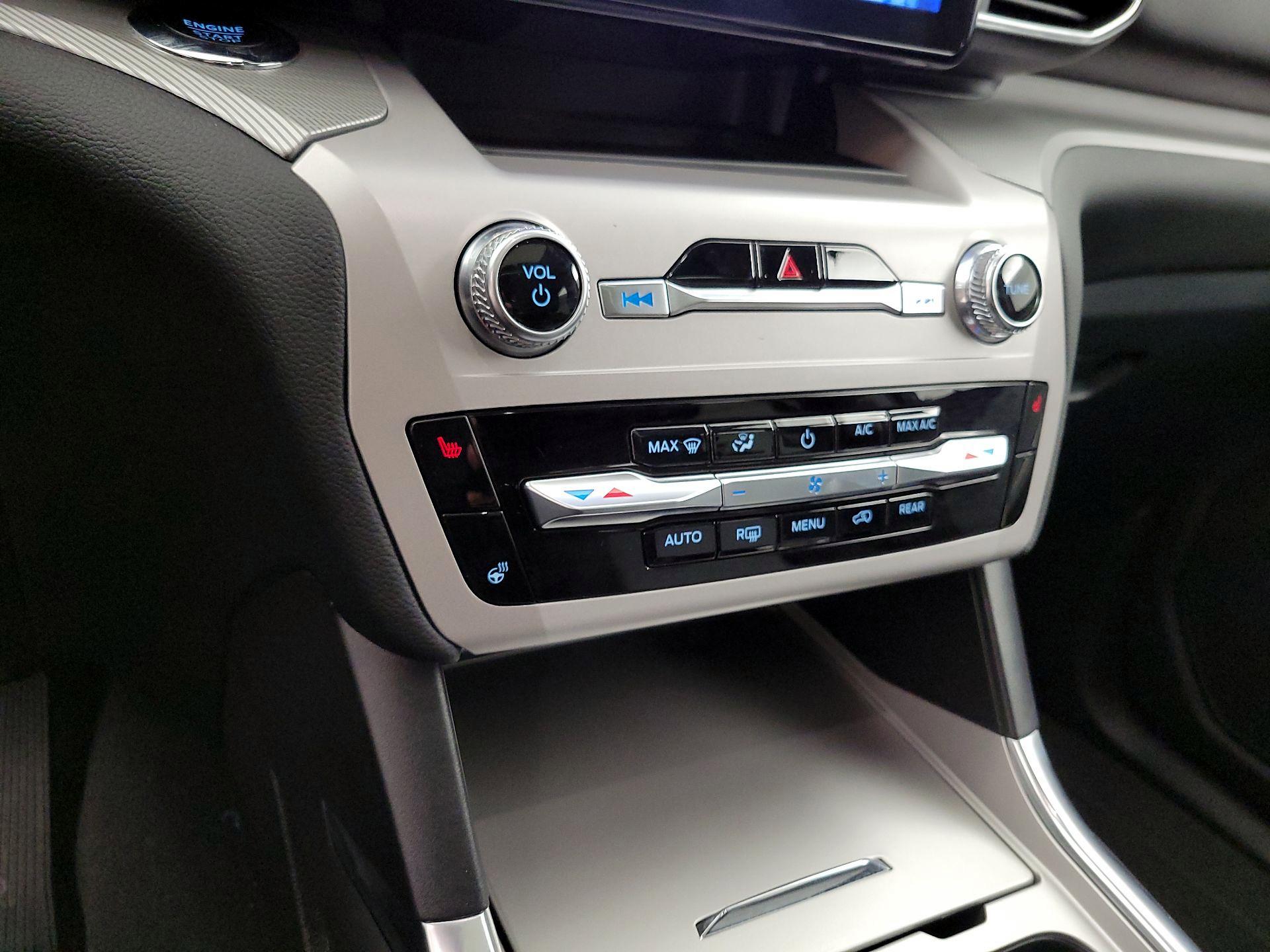 Thumbnail: 2023 Ford Explorer - 17