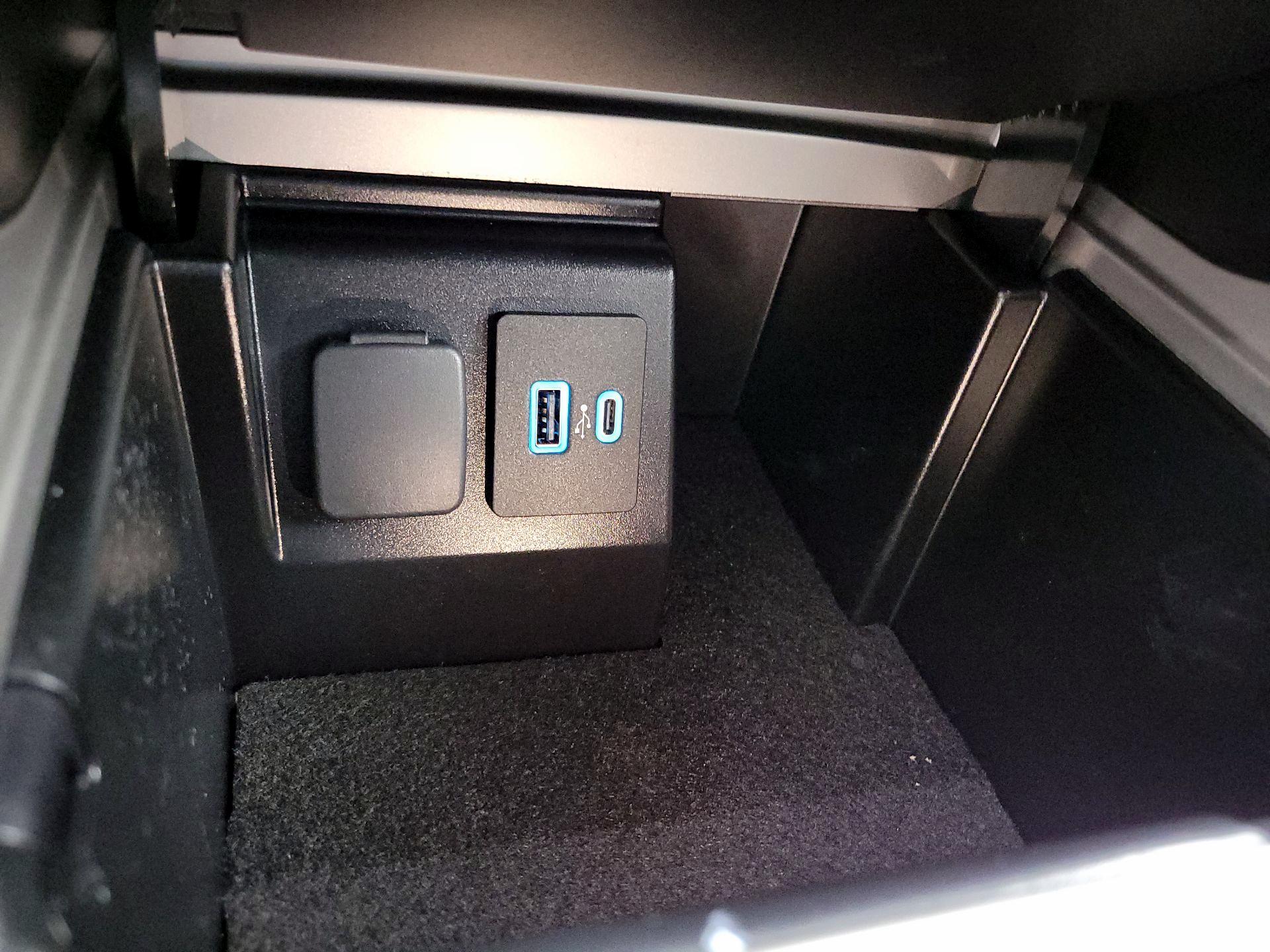 Thumbnail: 2023 Ford Explorer - 19