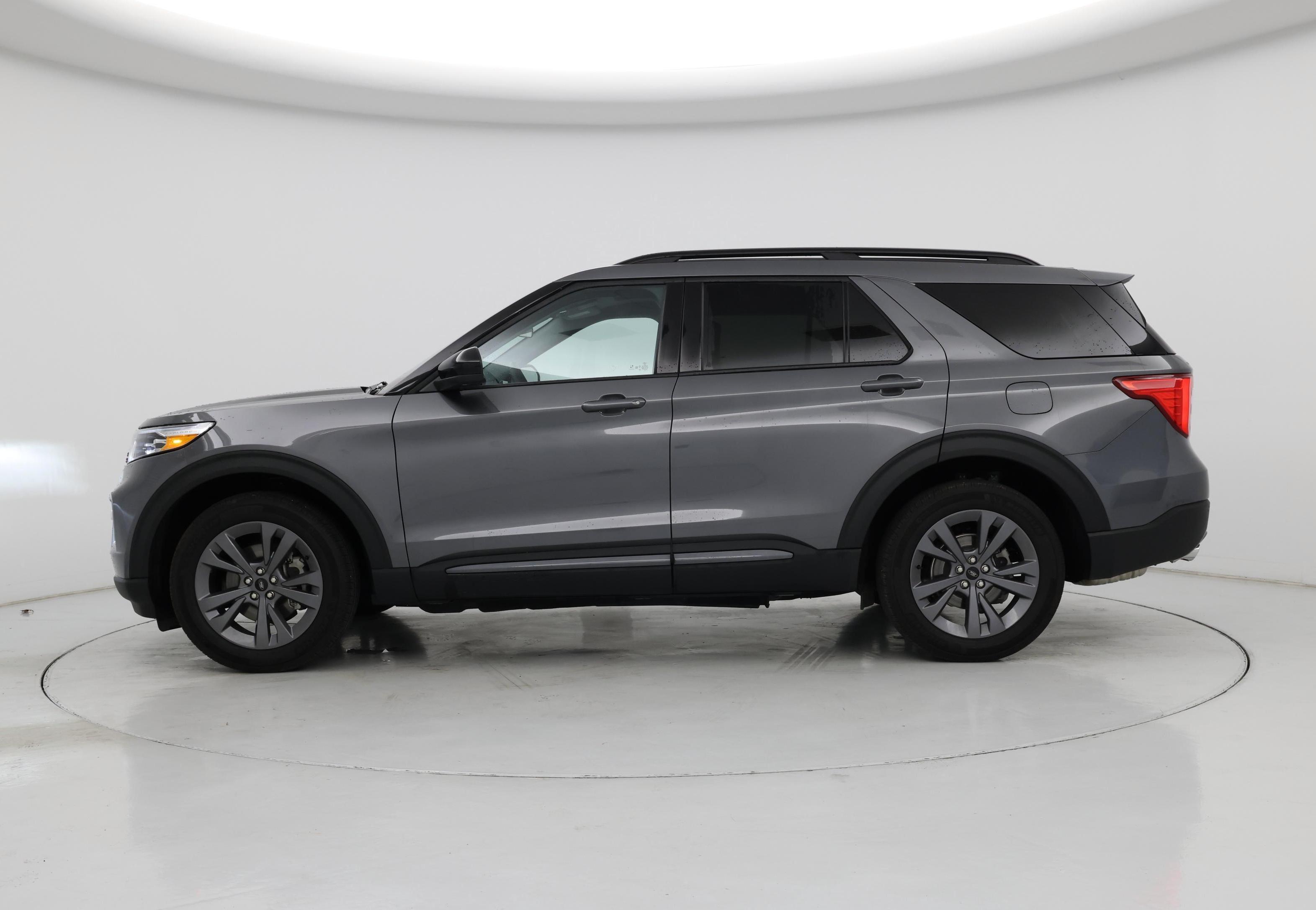Thumbnail: 2023 Ford Explorer - 3