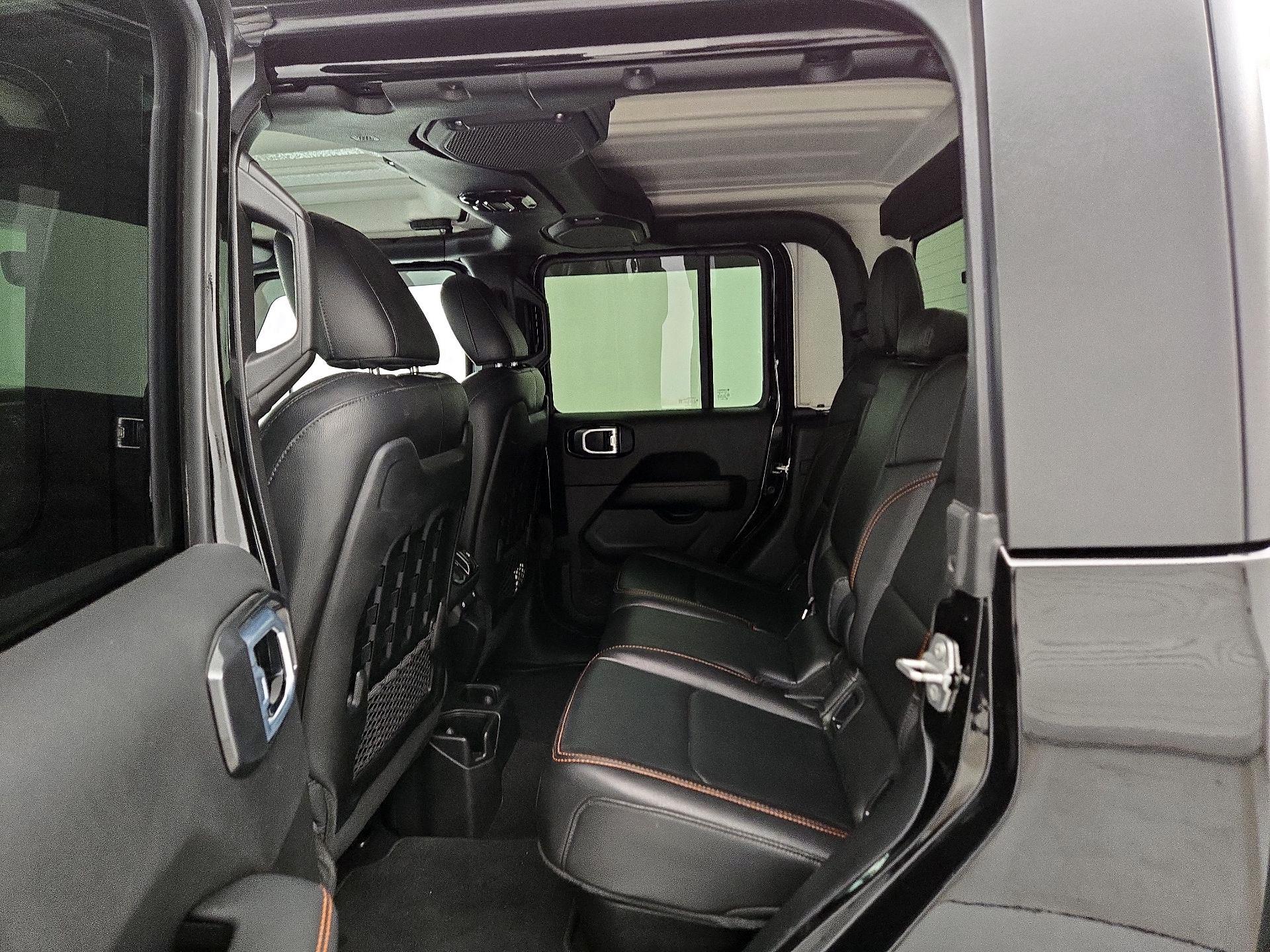 Thumbnail: 2021 Jeep Gladiator - 19