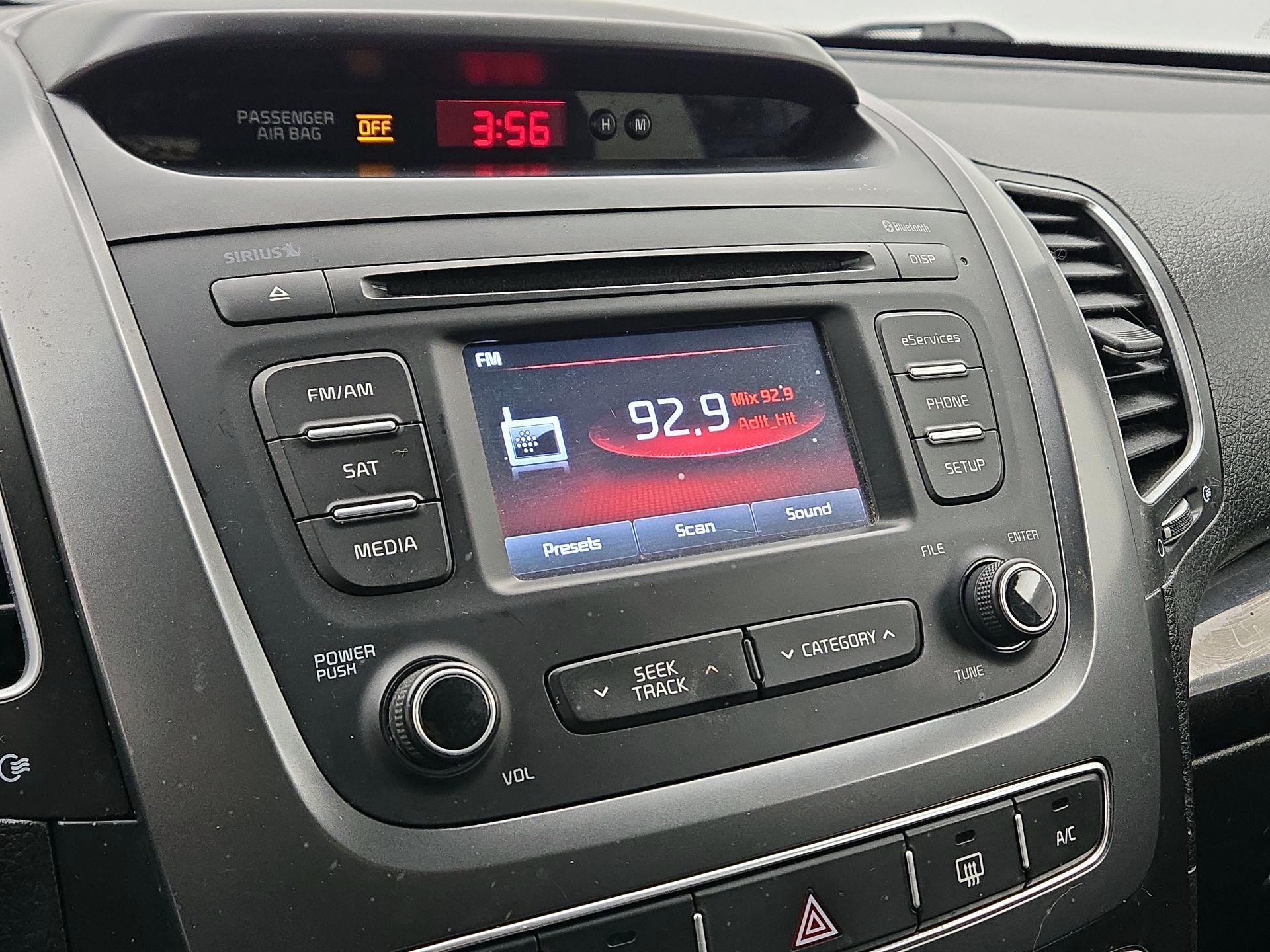 Thumbnail: 2014 Kia Sorento - 15