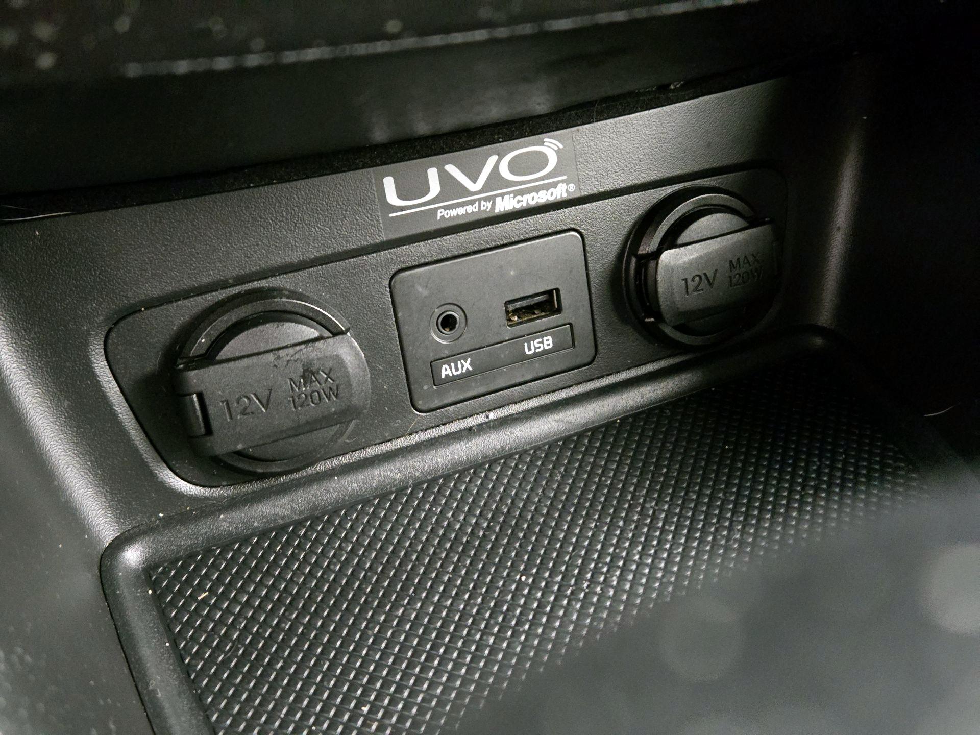 Thumbnail: 2014 Kia Sorento - 18