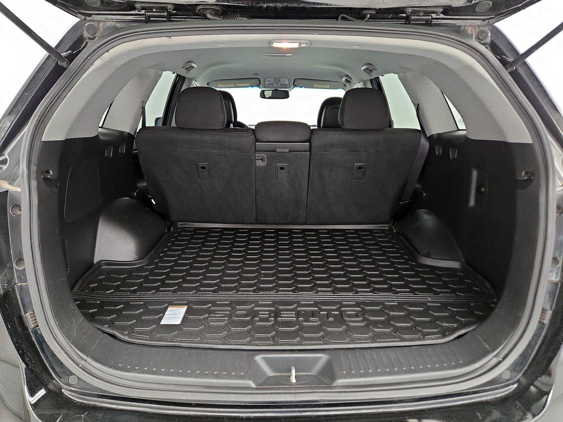 Thumbnail: 2014 Kia Sorento - 20