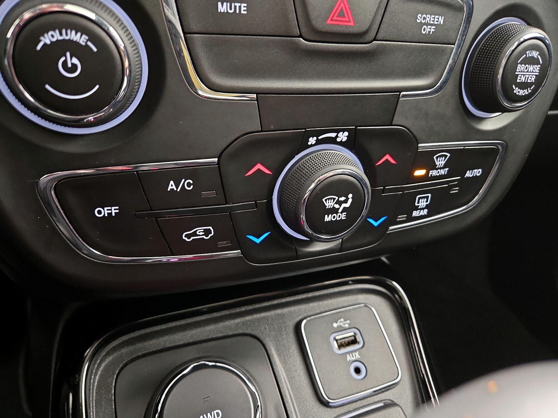 Thumbnail: 2018 Jeep Compass - 17