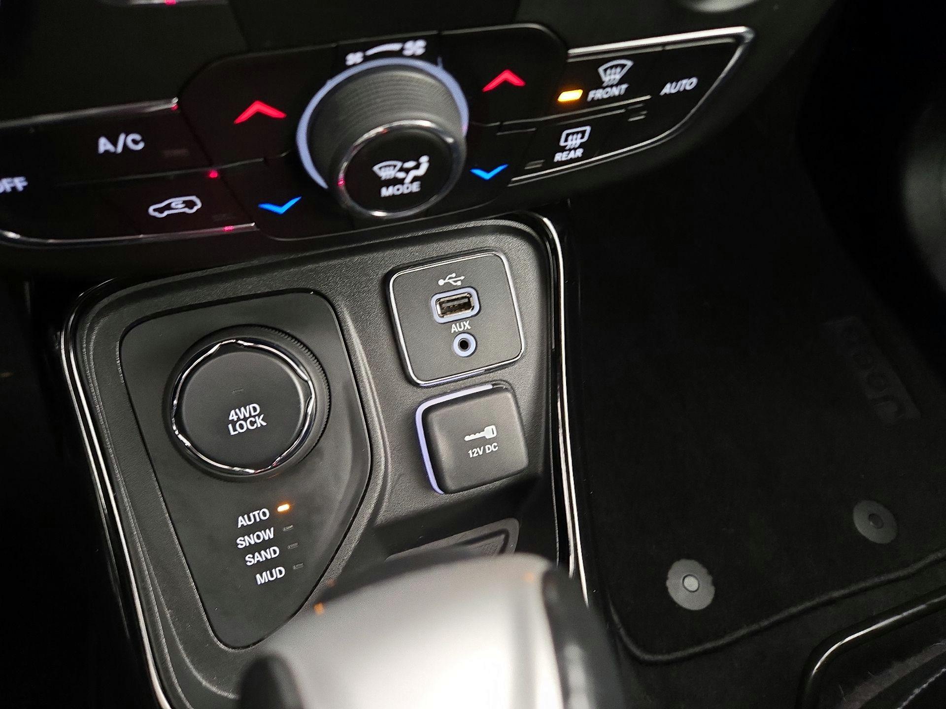 Thumbnail: 2018 Jeep Compass - 19