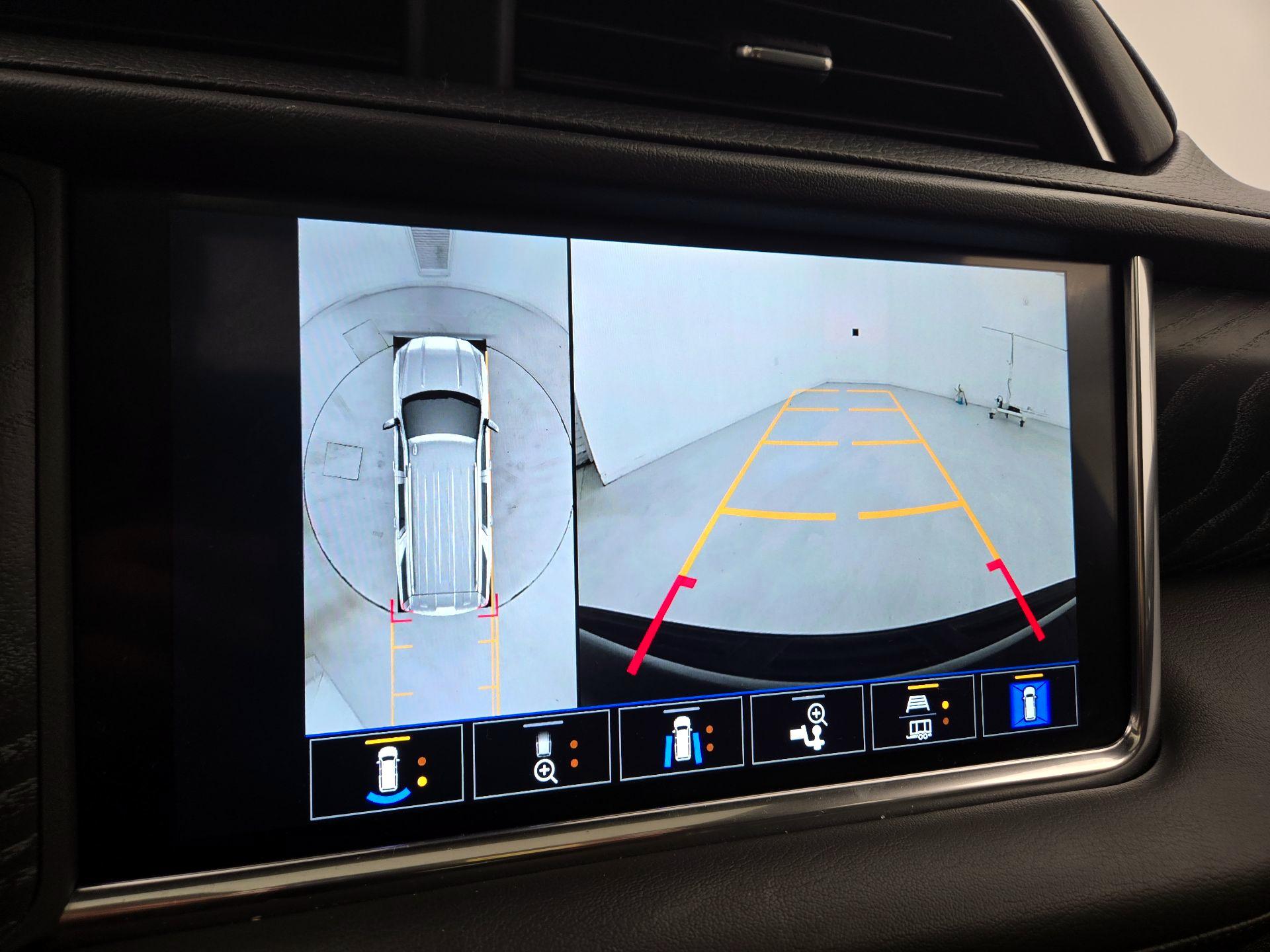 Thumbnail: 2022 GMC Yukon - 14